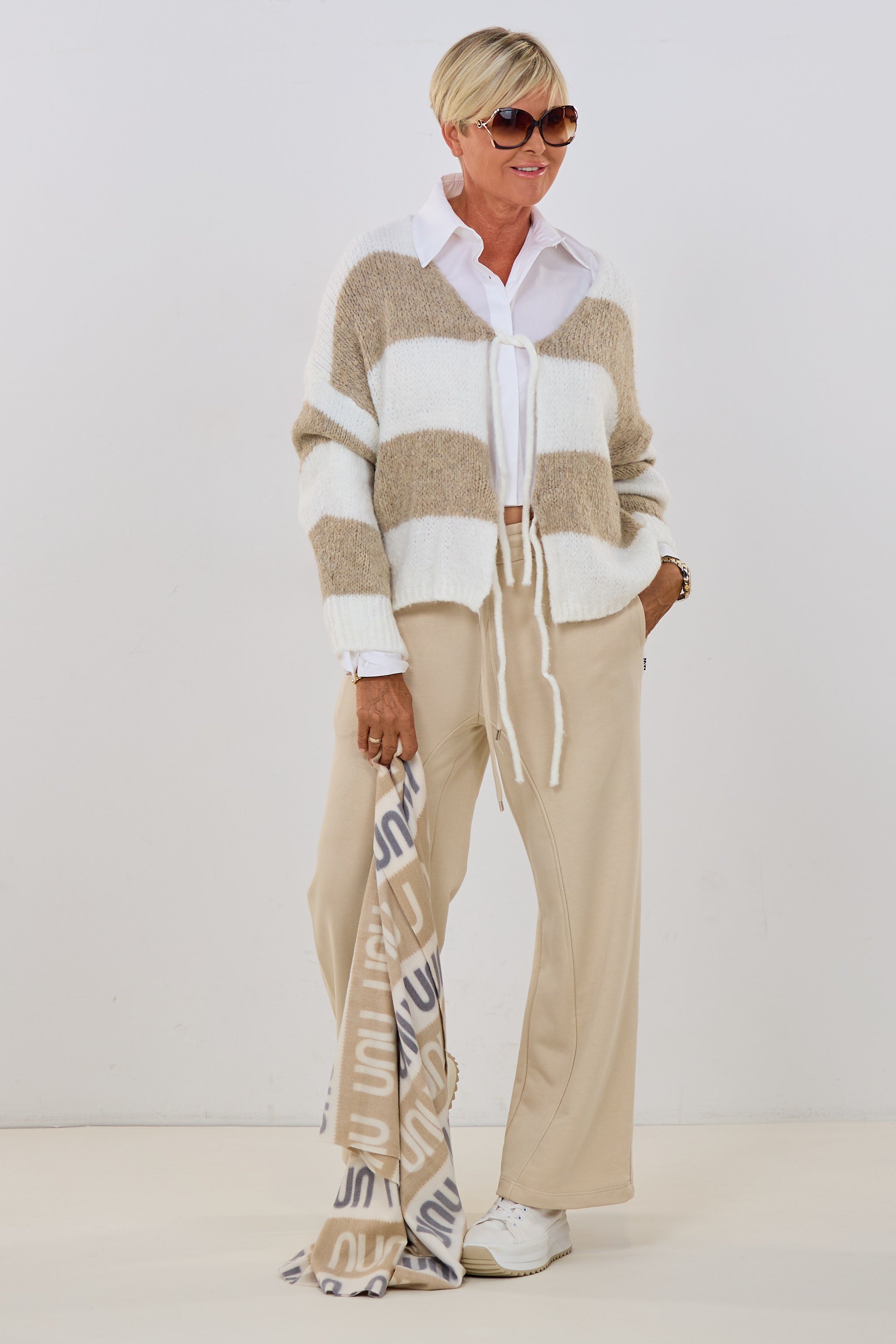 Cardigan mit Schleifen, taupe-ecru