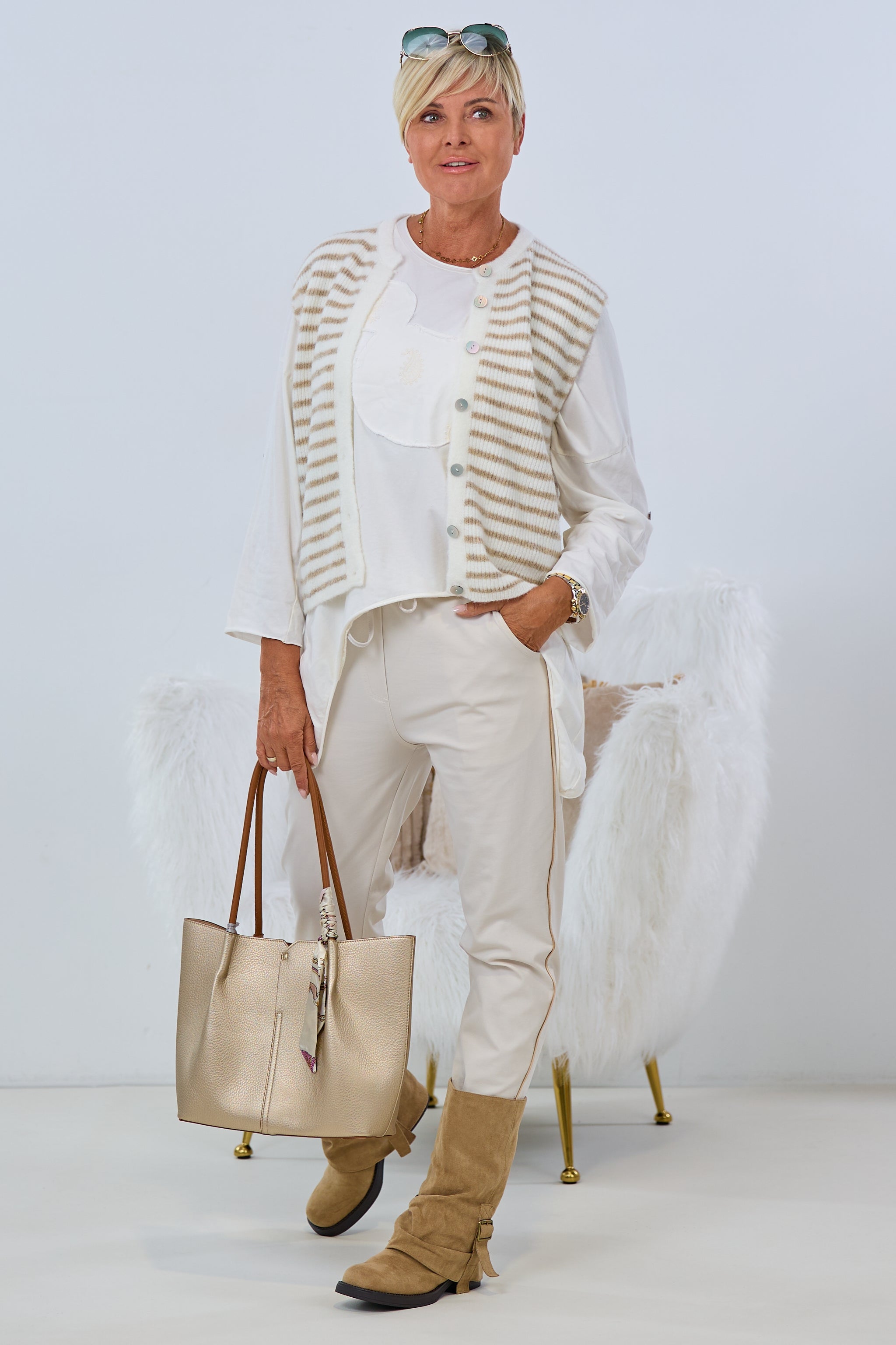 Geringelte Weste, ecru-taupe