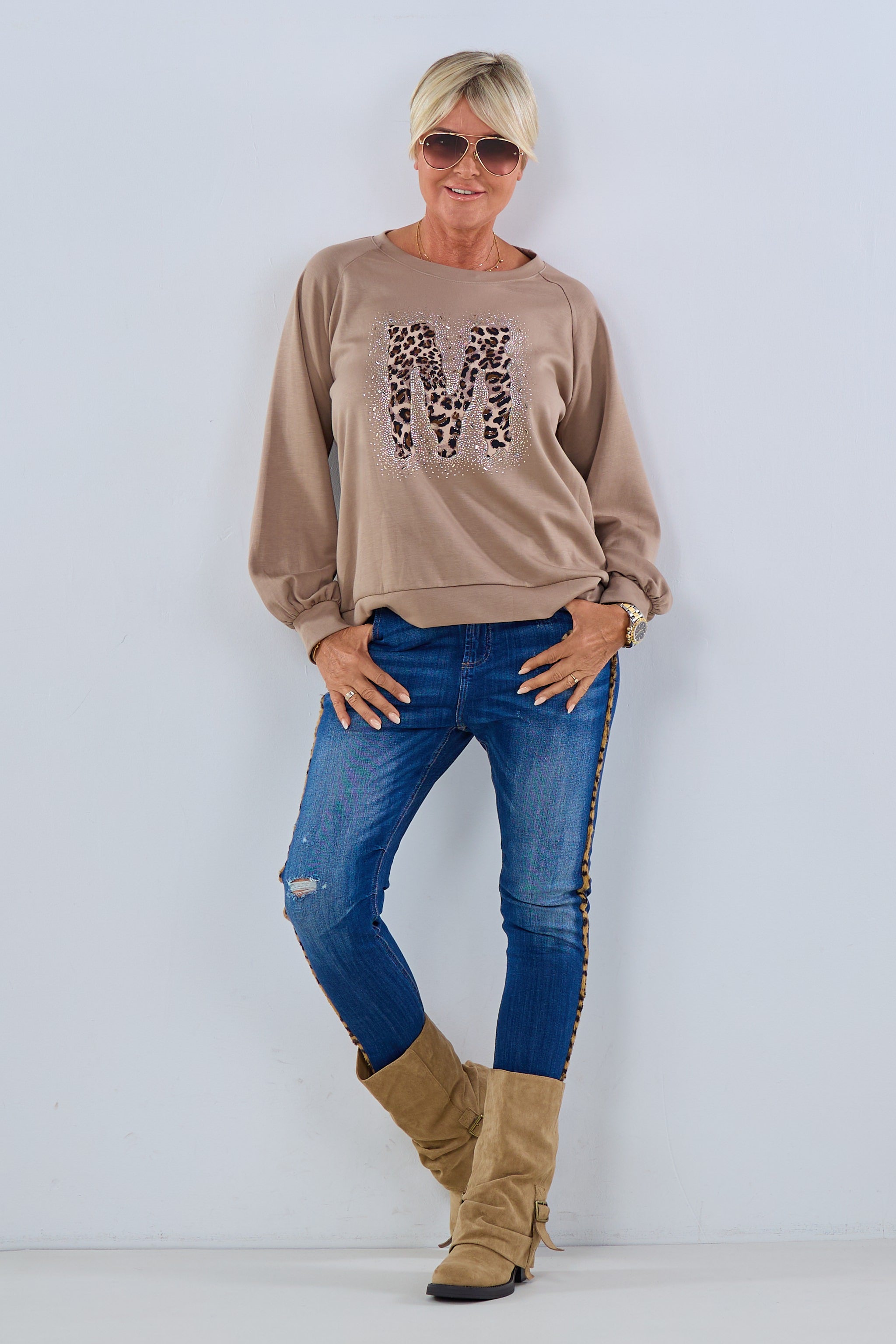 Cozy Shirt mit Patch und Glitzer, taupe