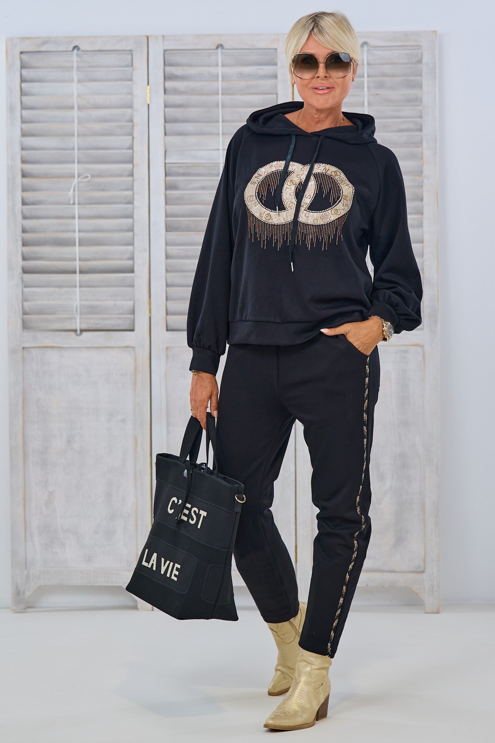 Cozy Hoodie mit tollem Motiv und Glitzer, schwarz