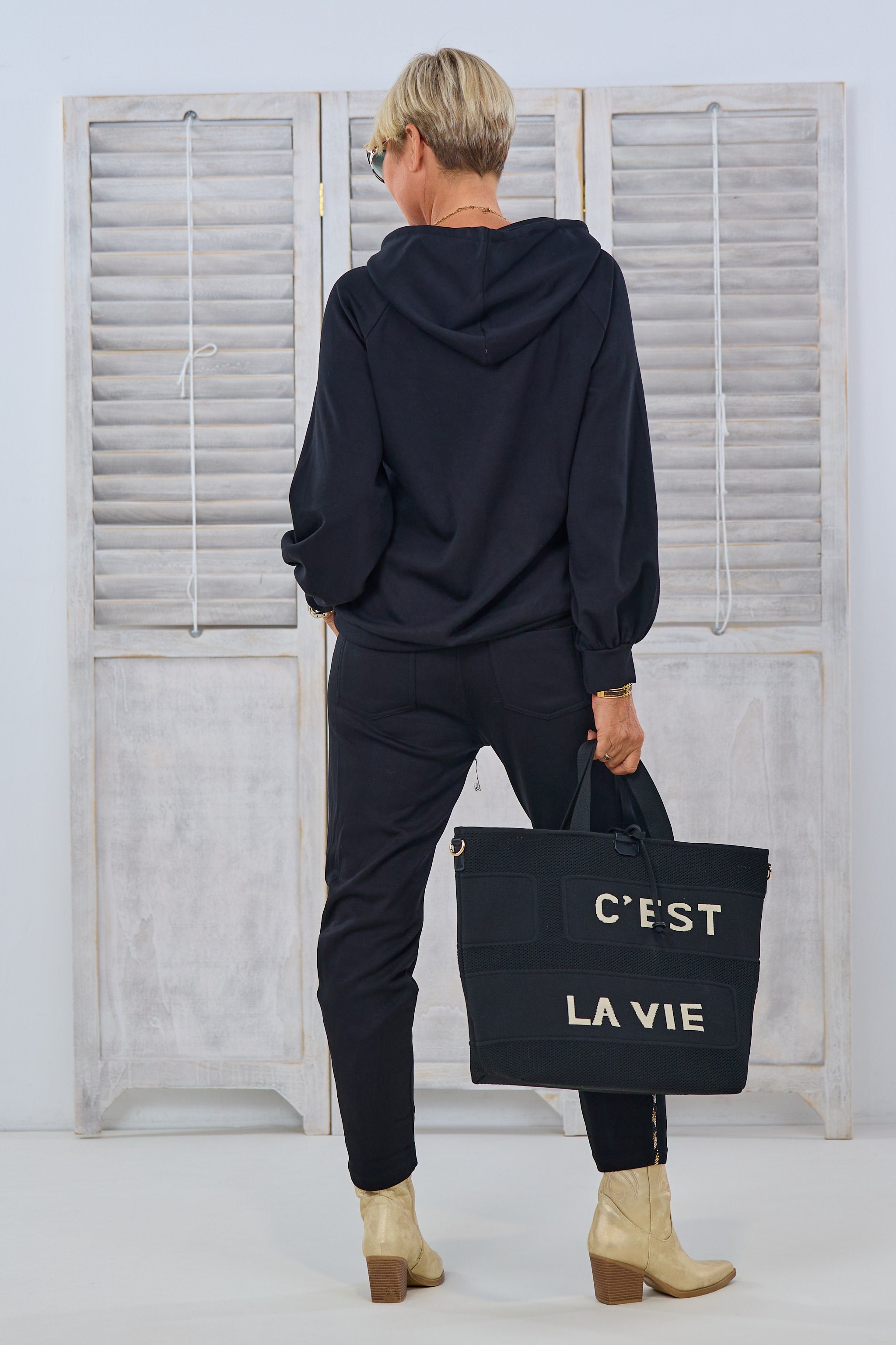 Cozy Hoodie mit tollem Motiv und Glitzer, schwarz