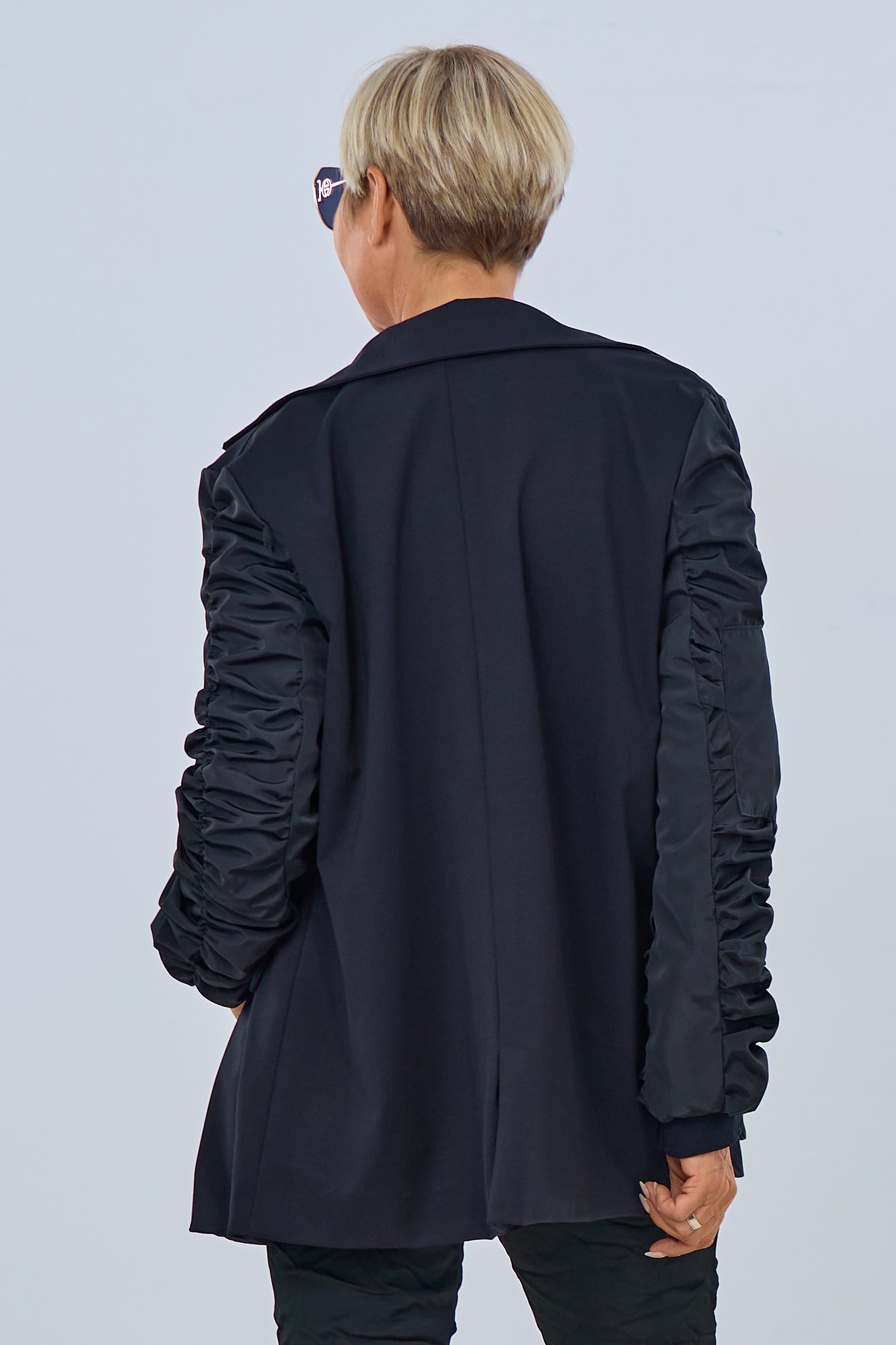 Blazer im Materialmix, schwarz