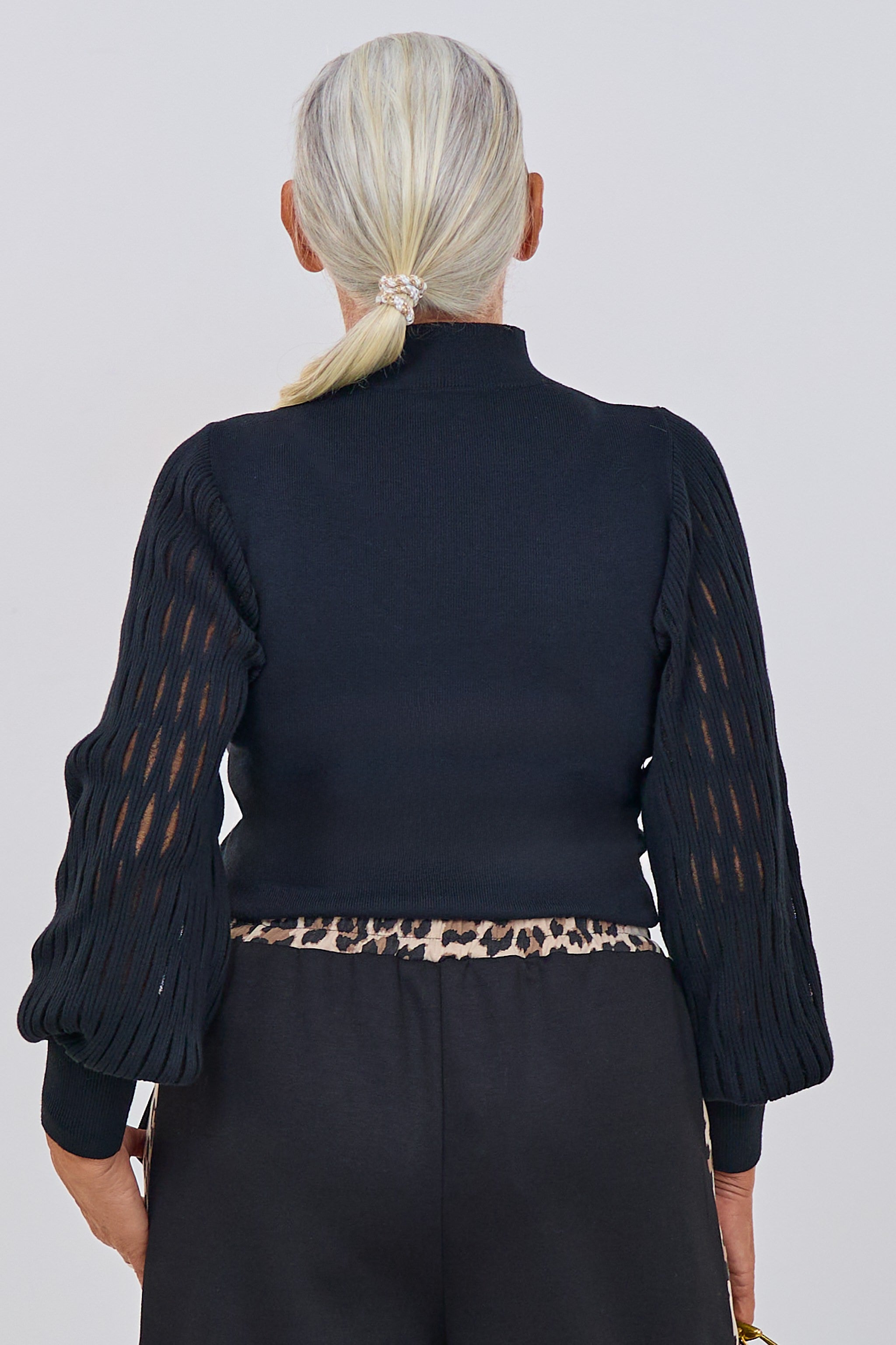 Strickpulli mit weiten Ärmeln und Turtleneck, schwarz