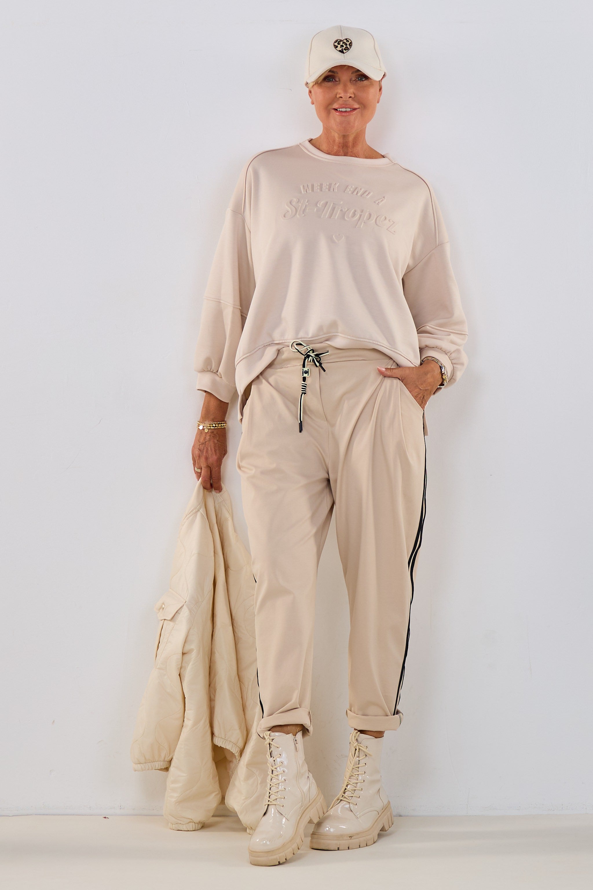 Sweaty mit St. Tropez-Prägung, beige