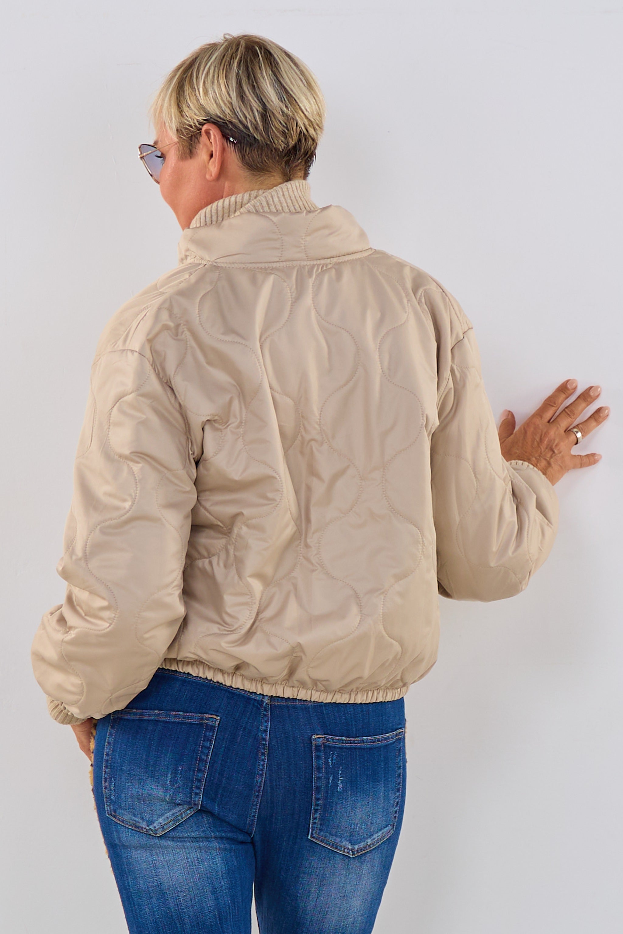 Gesteppte Bomberjacke, beige