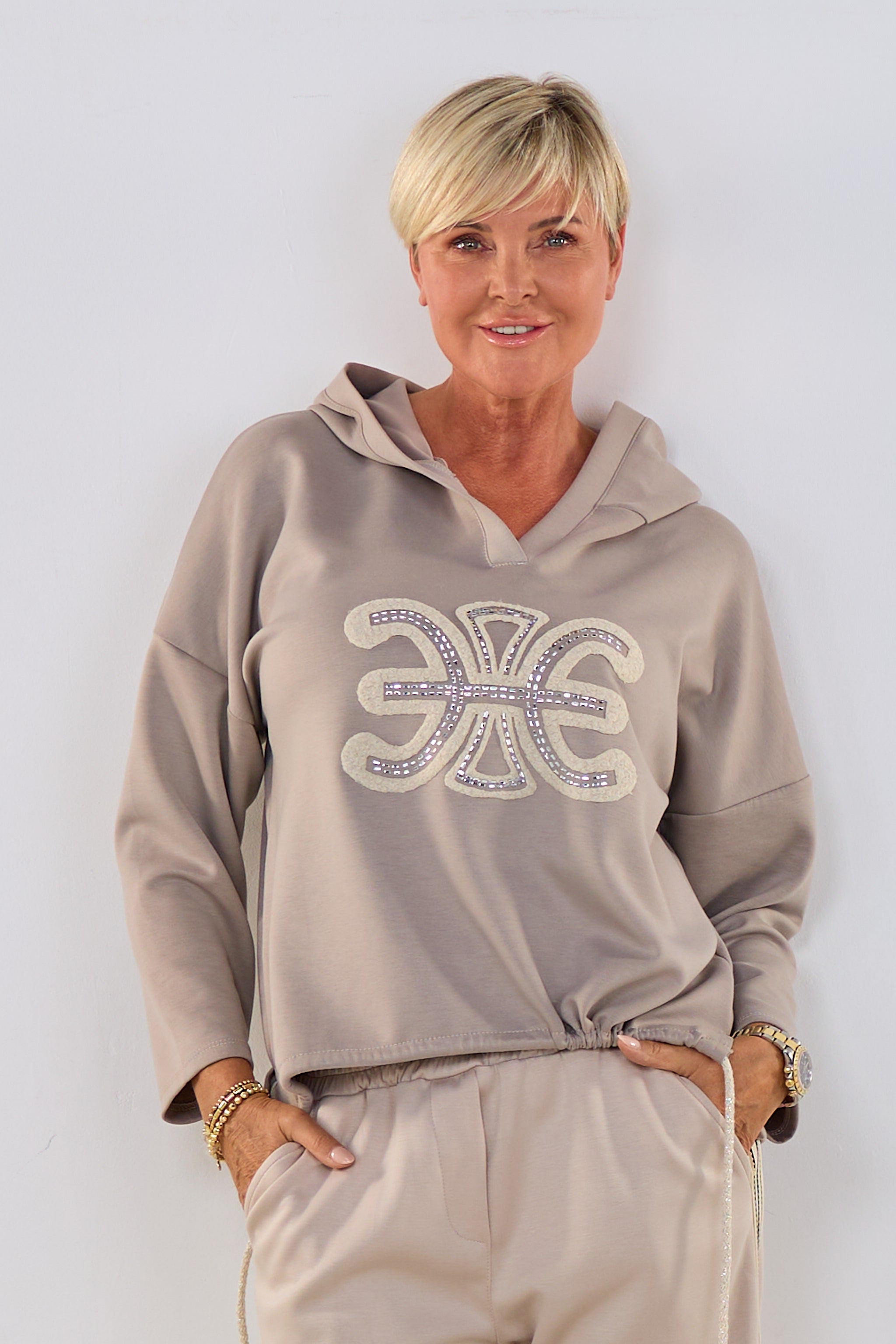 Cozy Hoodie mit tollem Motiv und Strasssteinchen, taupe