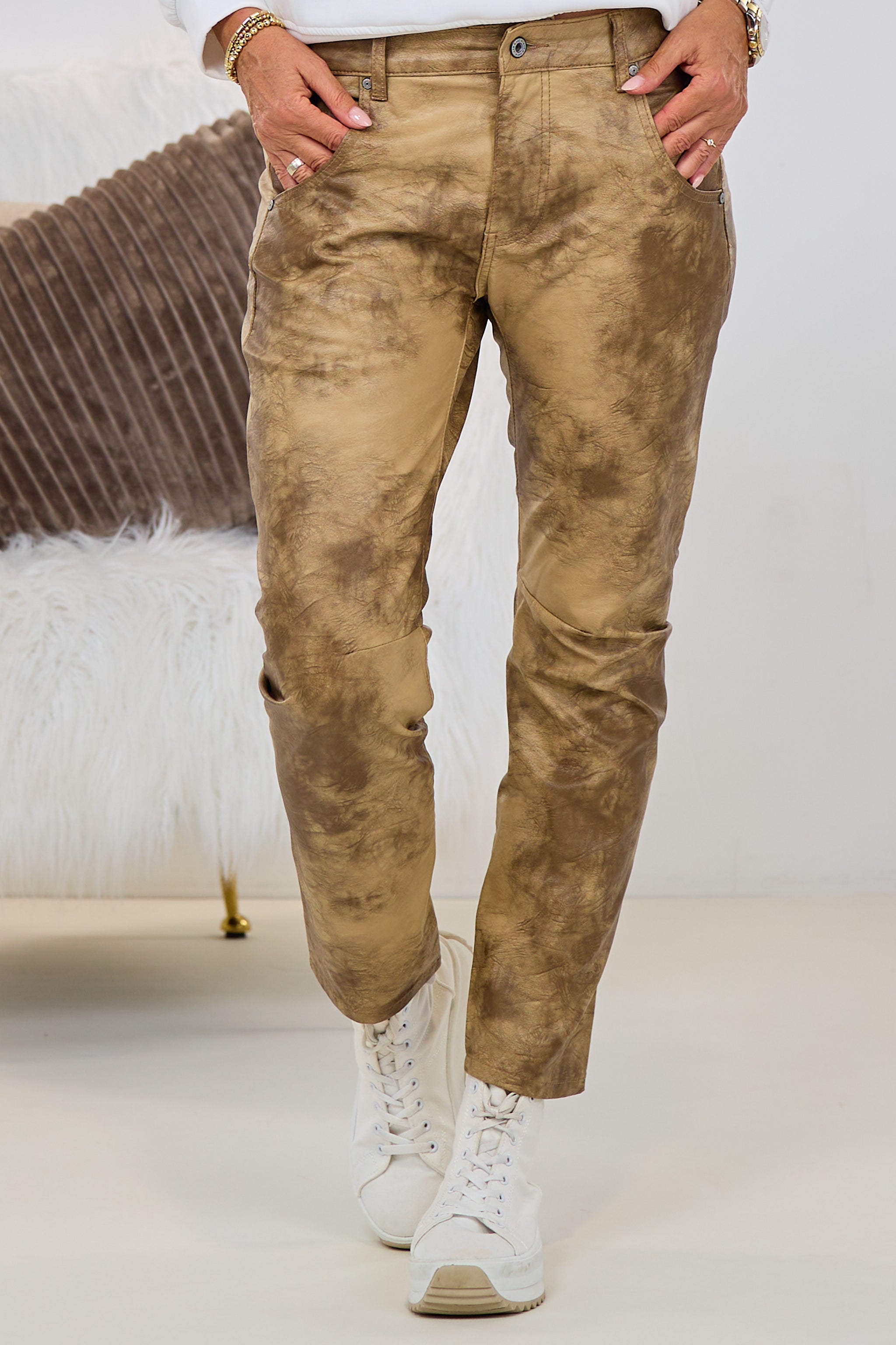 Batik Lederlook Hose, braun-beige