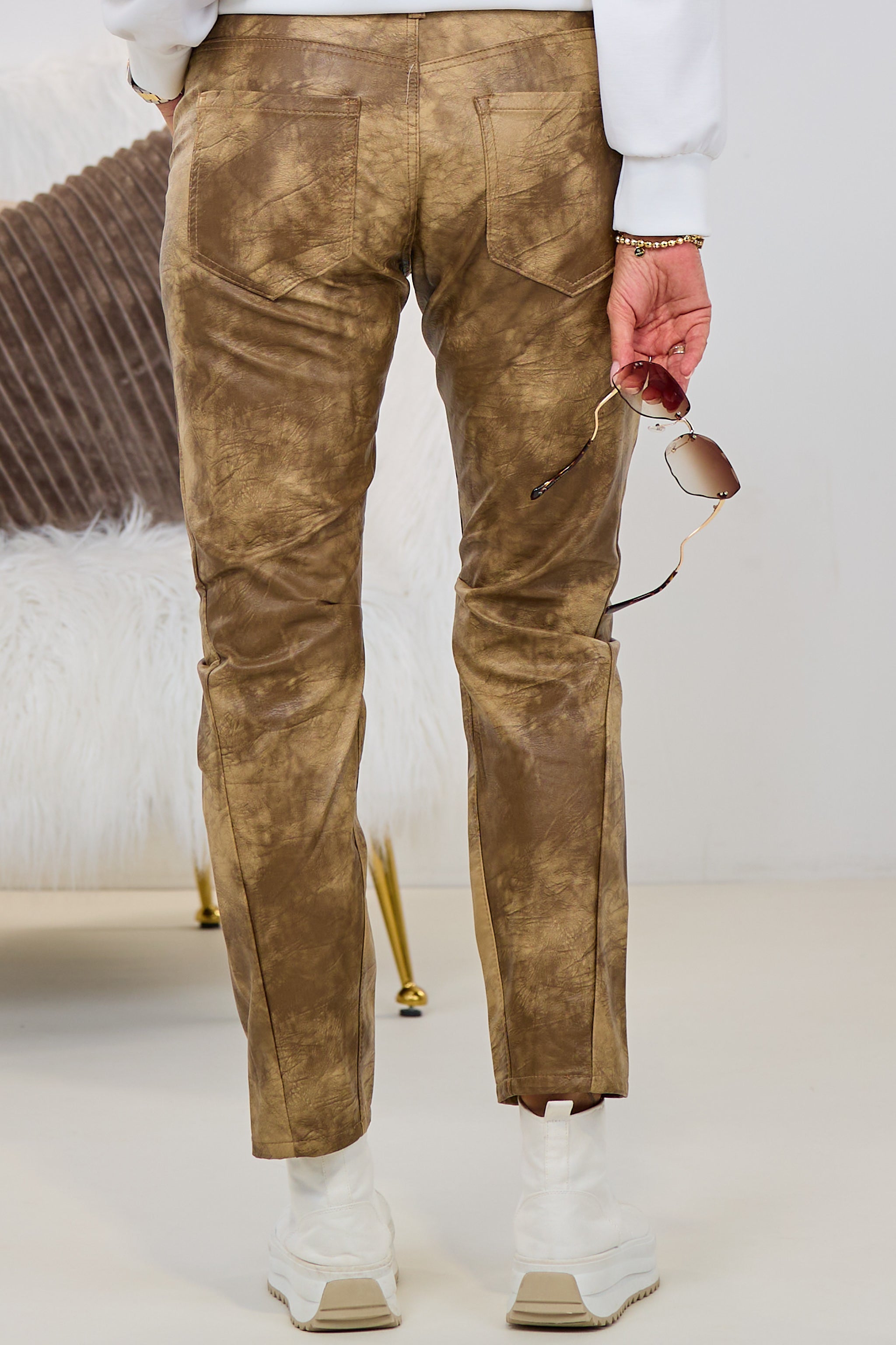 Batik Lederlook Hose, braun-beige