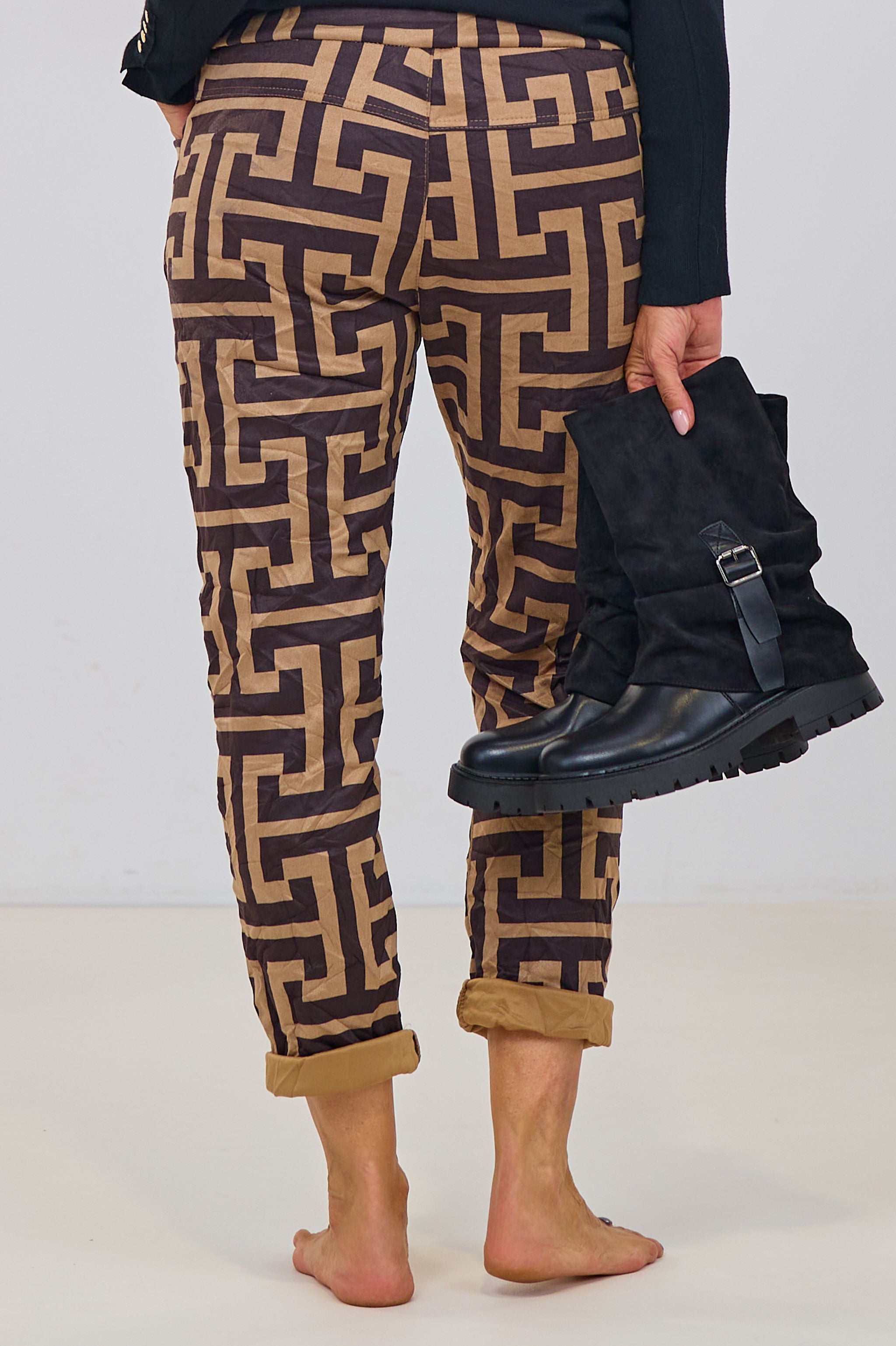 Samtig weiche Hose, taupe-schwarz