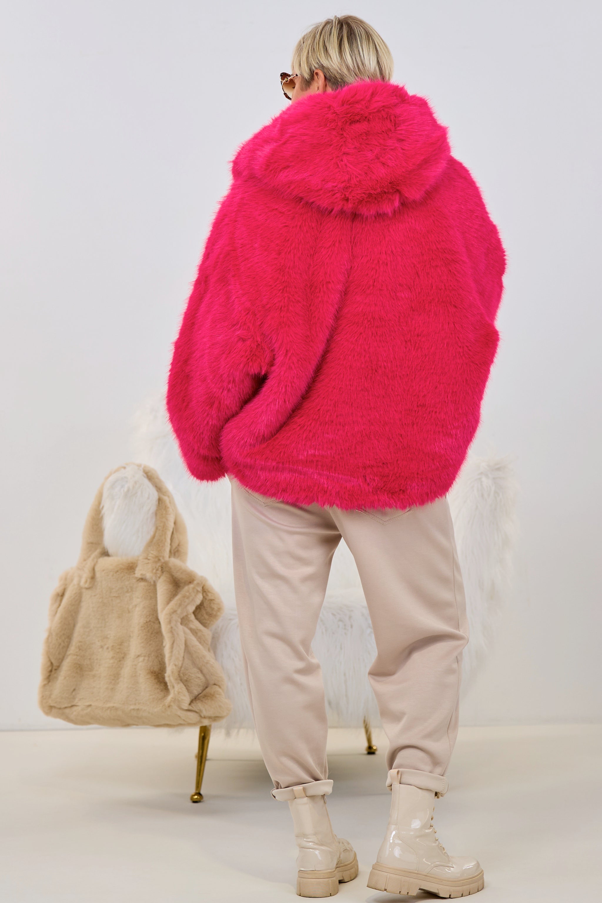 kurze Jacke mit weichem Fell, pink