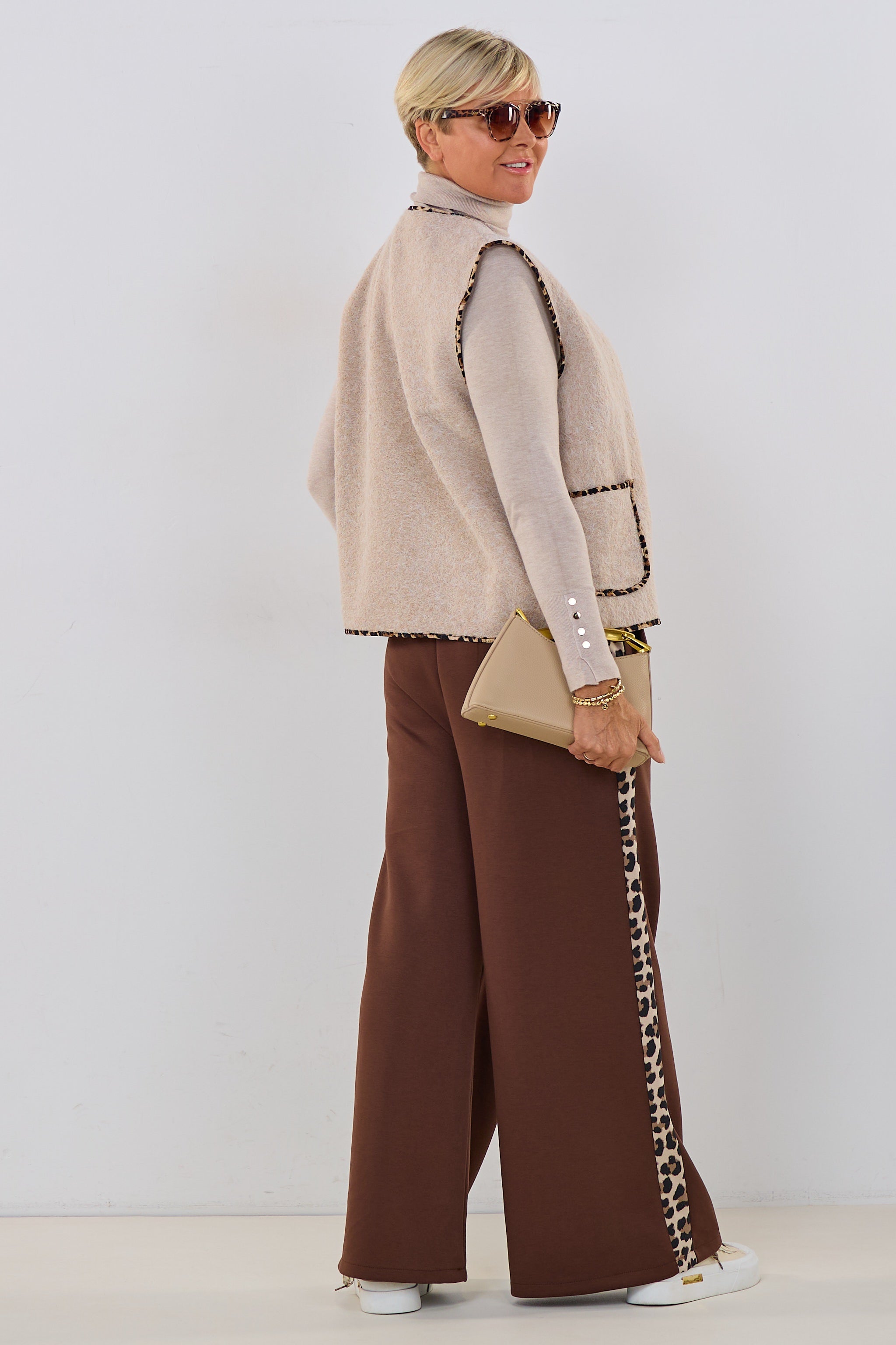 Weiche Kurzhaar-Weste, beige leo