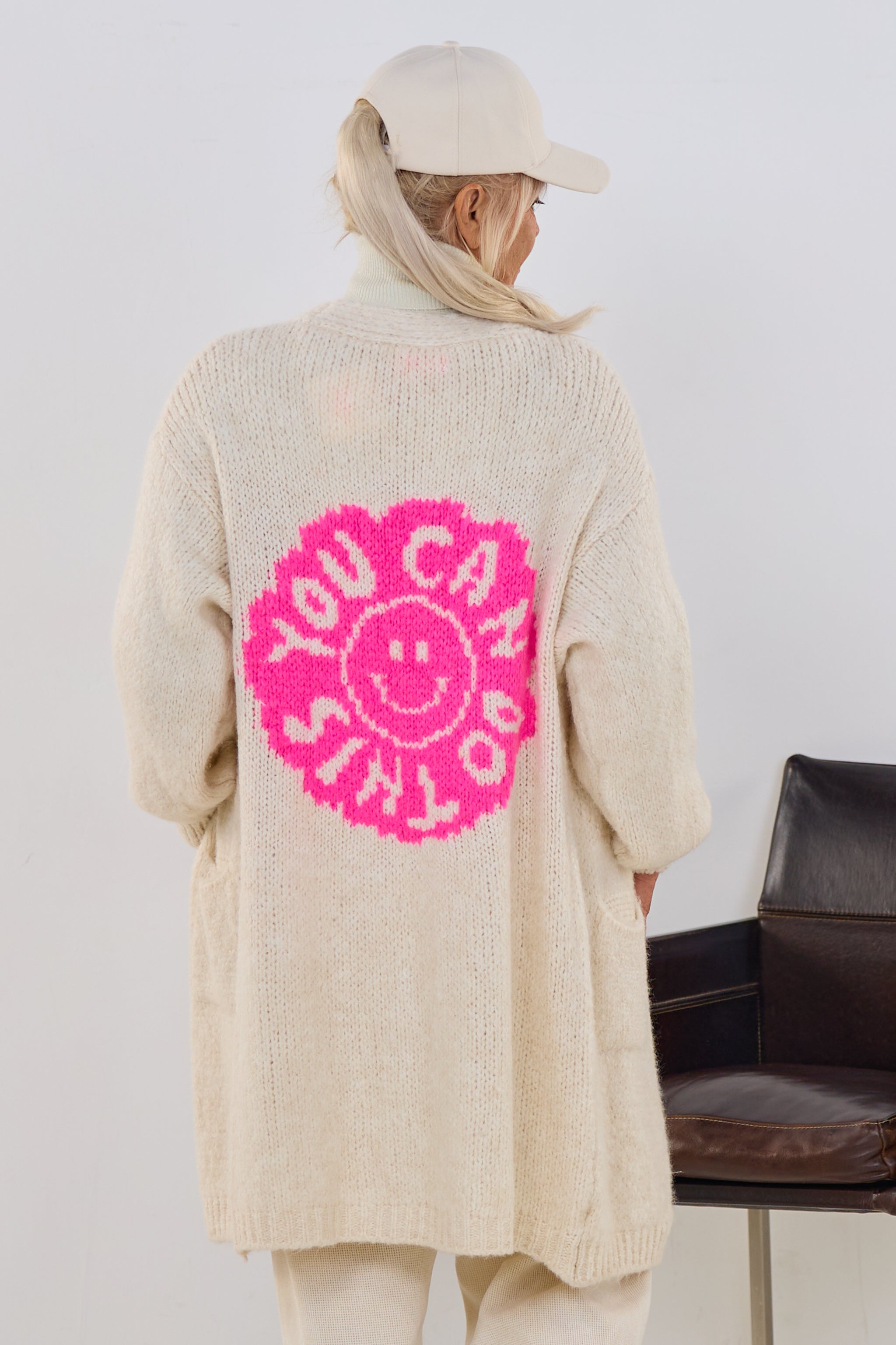 Strickjacke mit Smiley-Mandala, creme-pink
