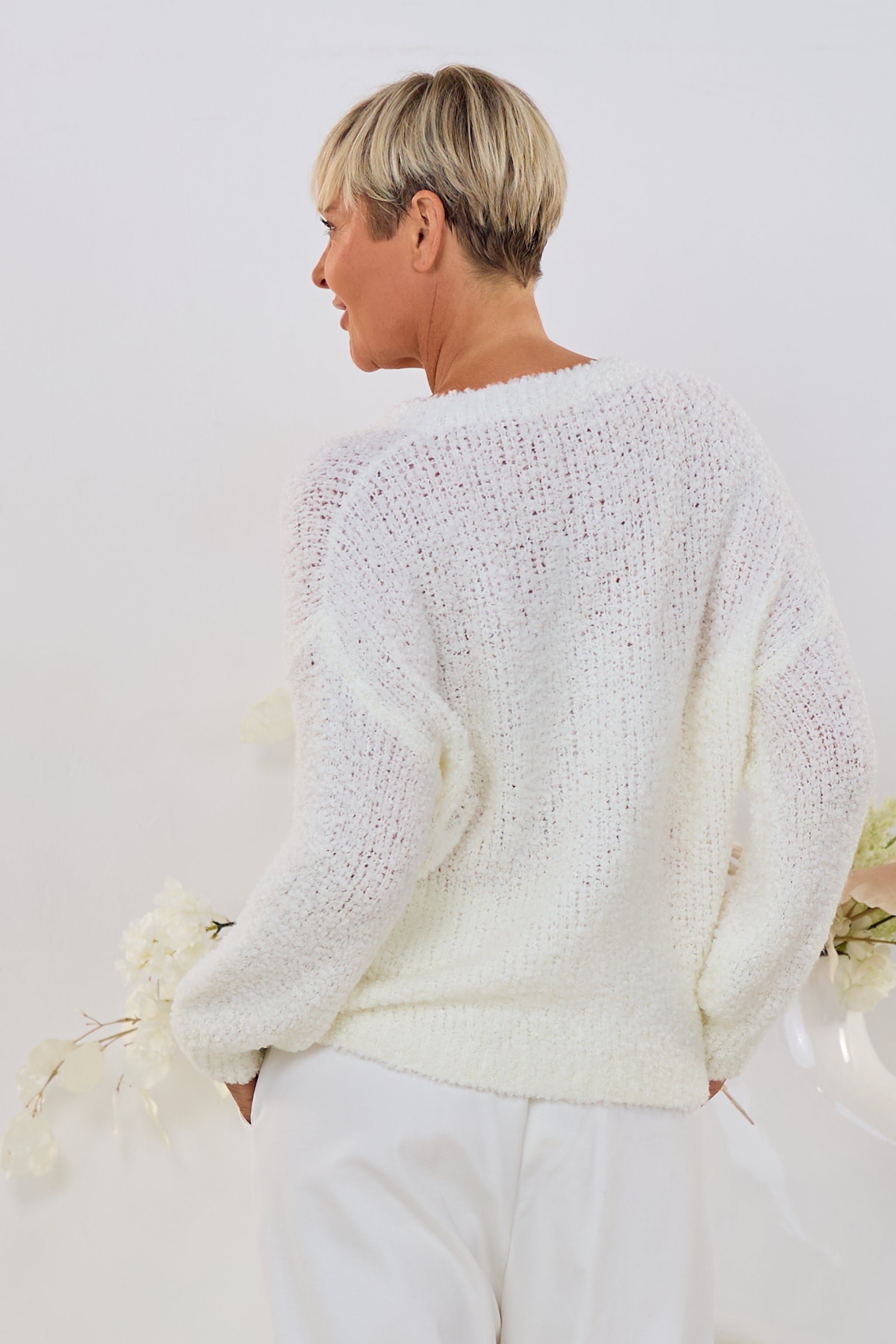 Weicher Bouclé Cardigan mit Patch, ecru