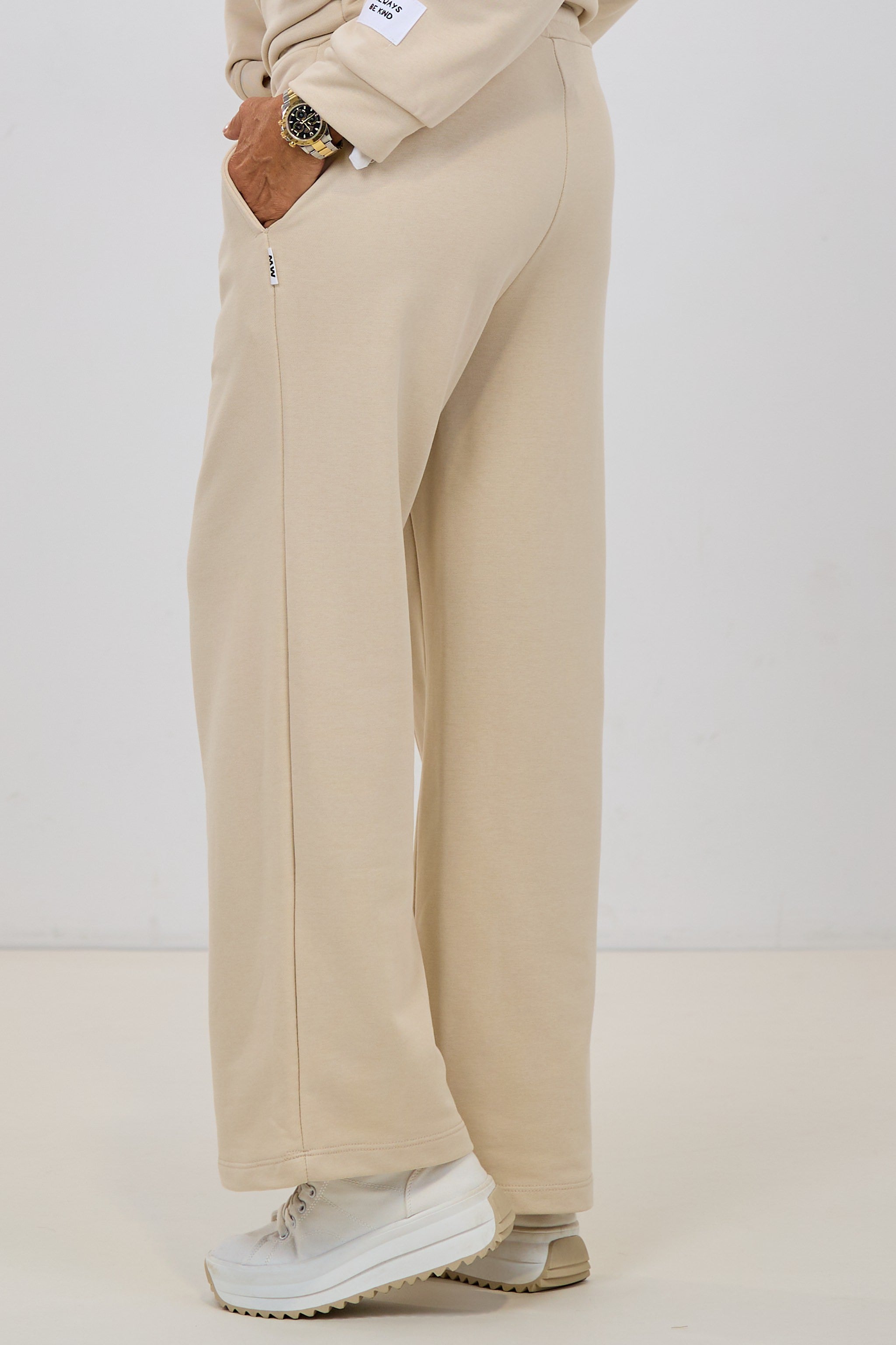 Sweathose mit weitem Bein und Ziernaht, beige