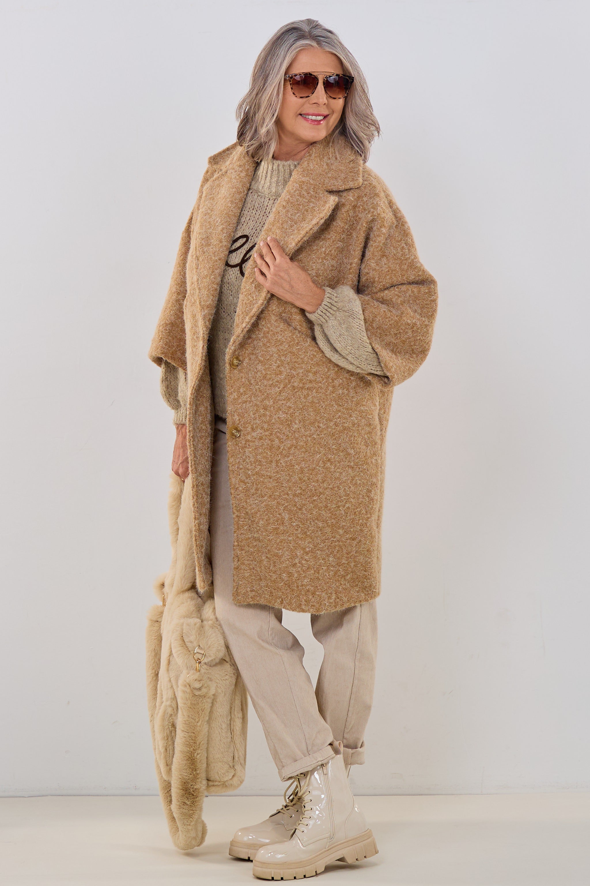 wolliger Mantel mit 3/4 Ärmeln, camel