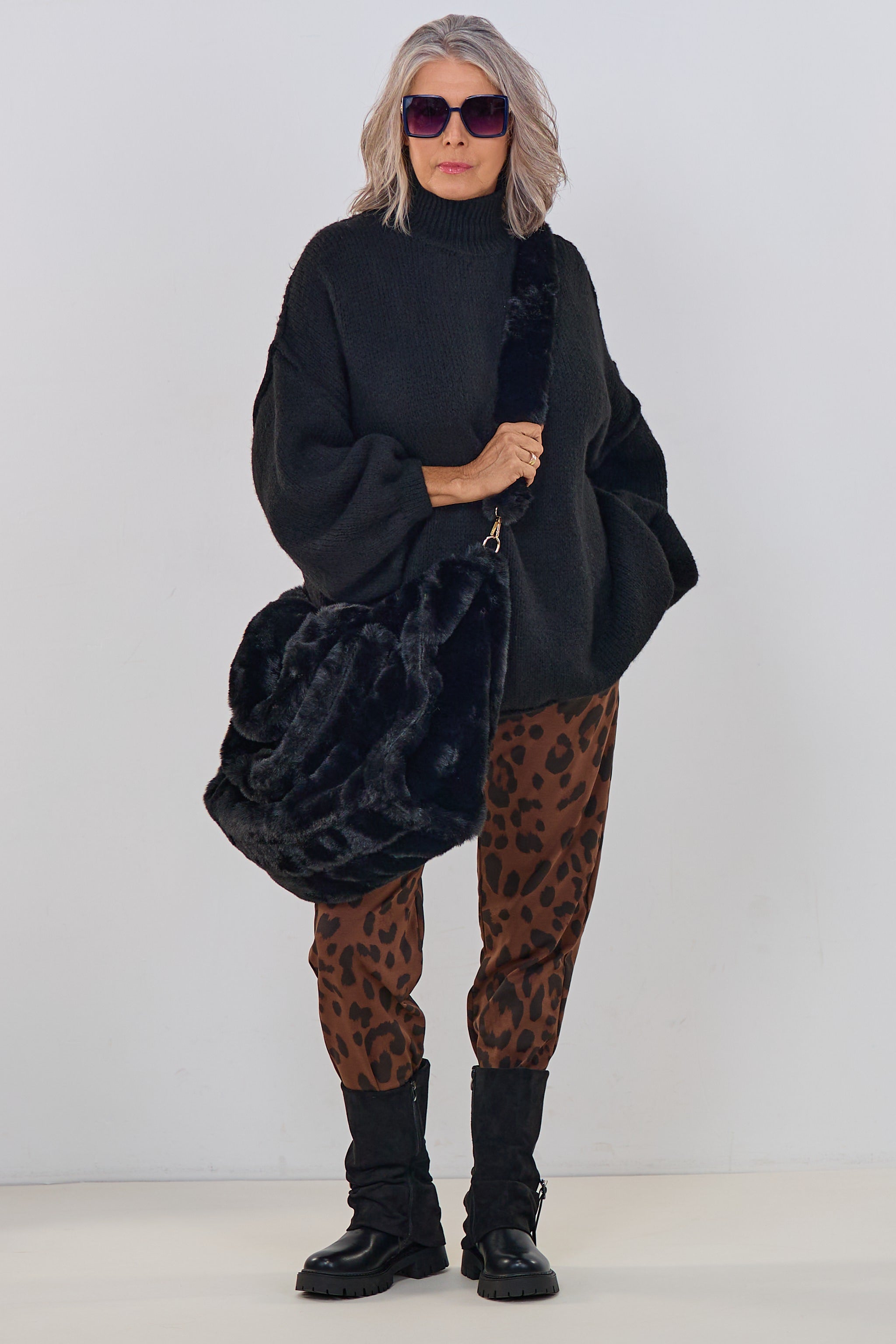 Grober Strickpullover mit Turtleneck, schwarz