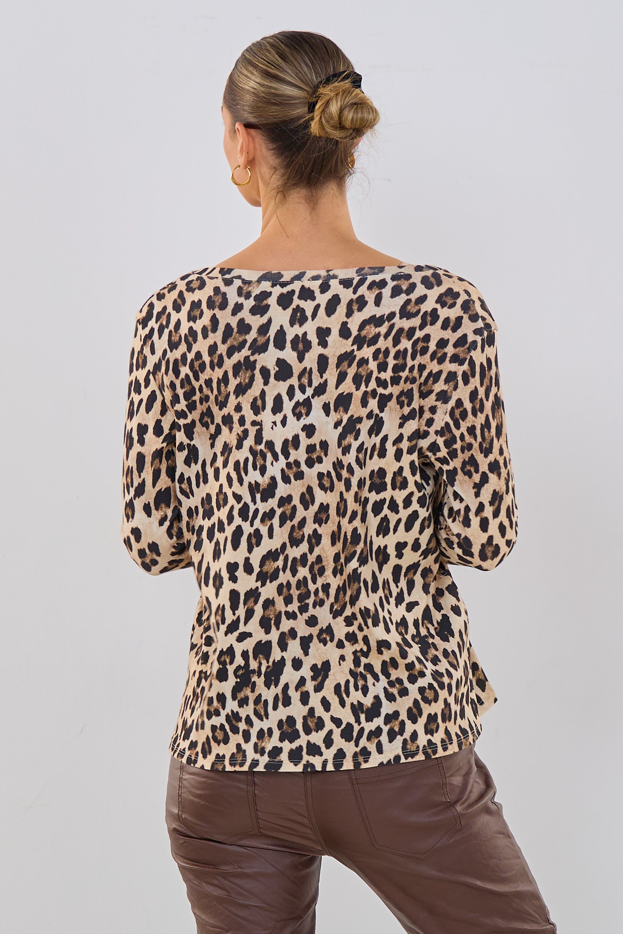 Shirt im Leo-Look mit langen Ärmeln, leo-beige