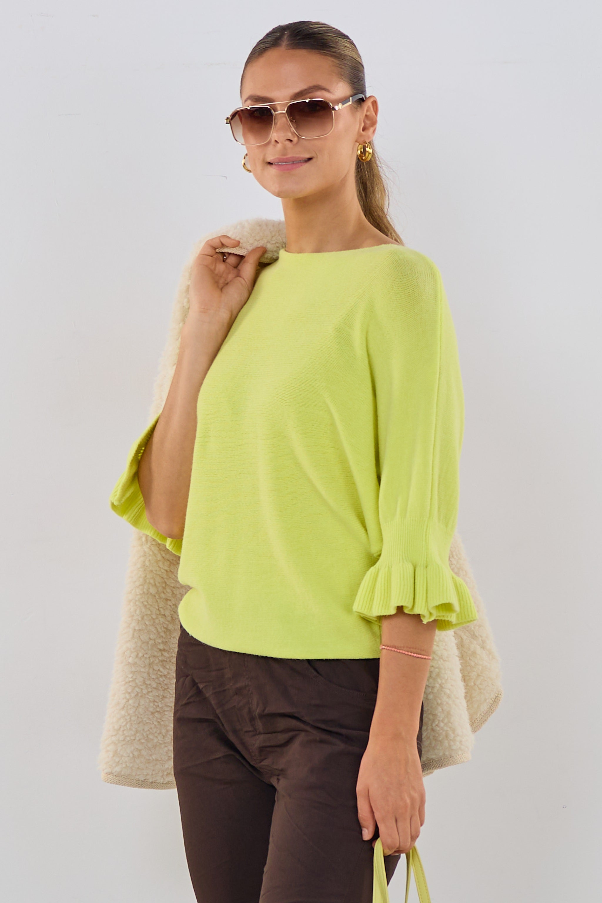 Strickpulli mit Rüschenärmeln, limette