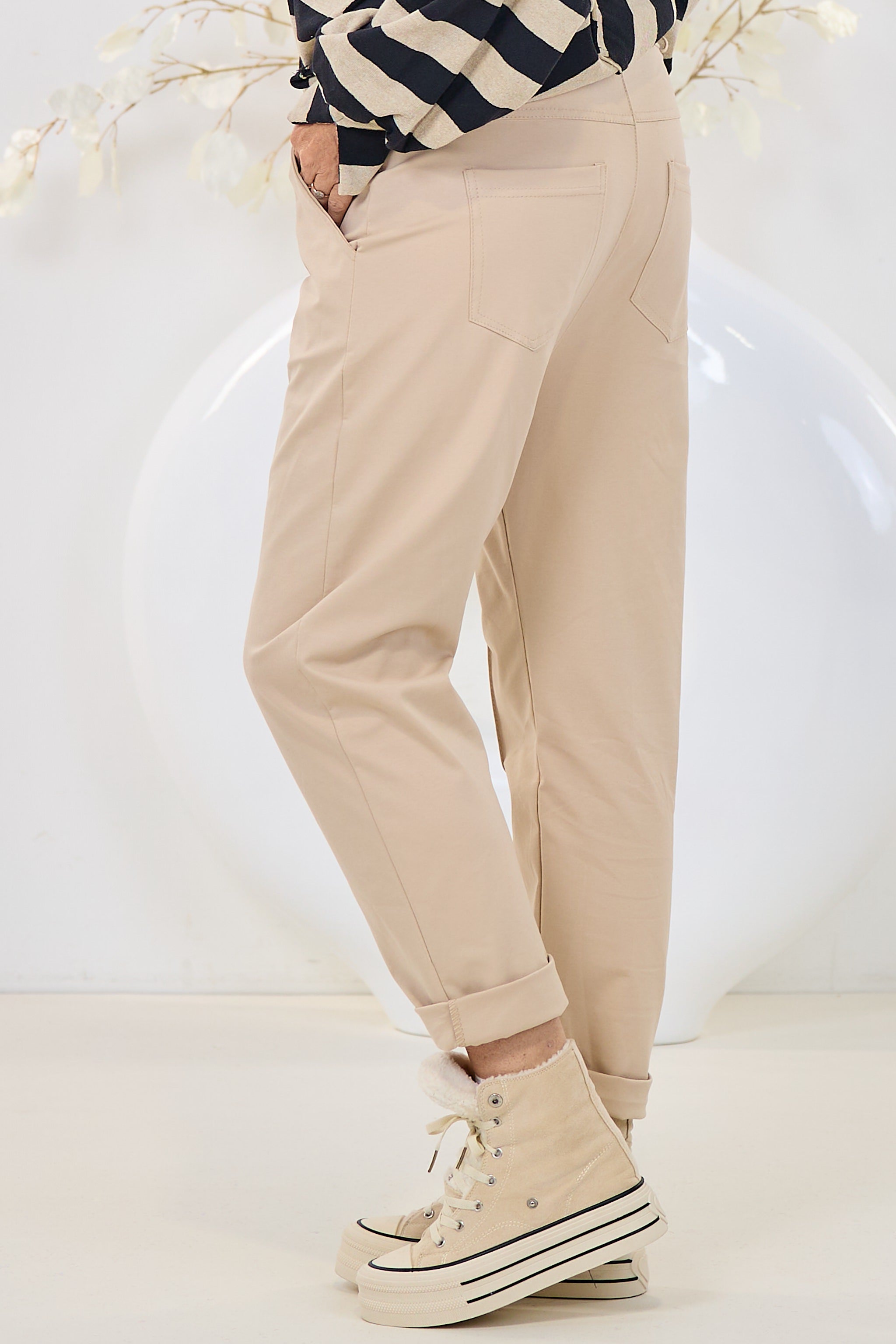 Stoffhose mit Biese, beige