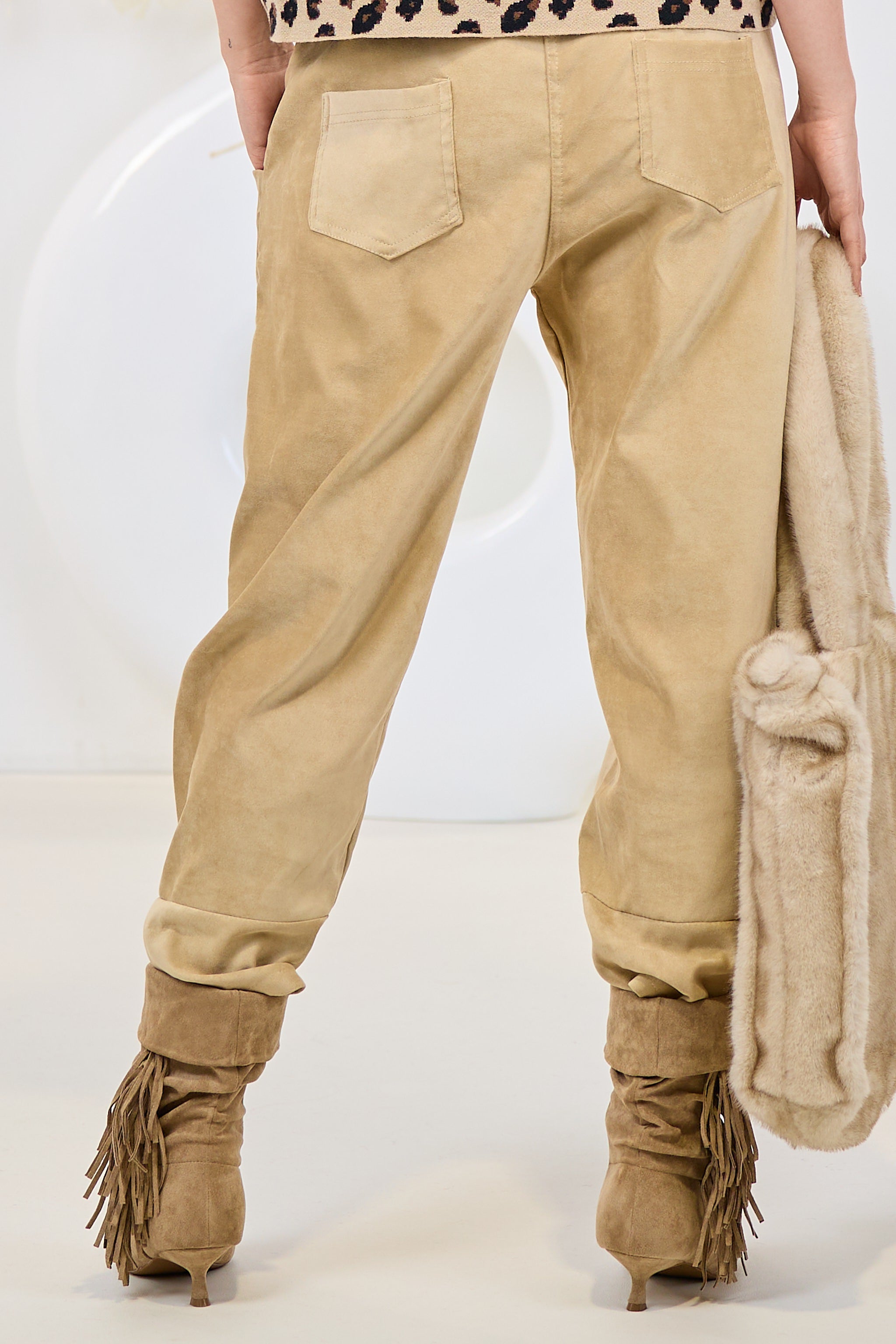 Baggy with belt in suede look, camel
