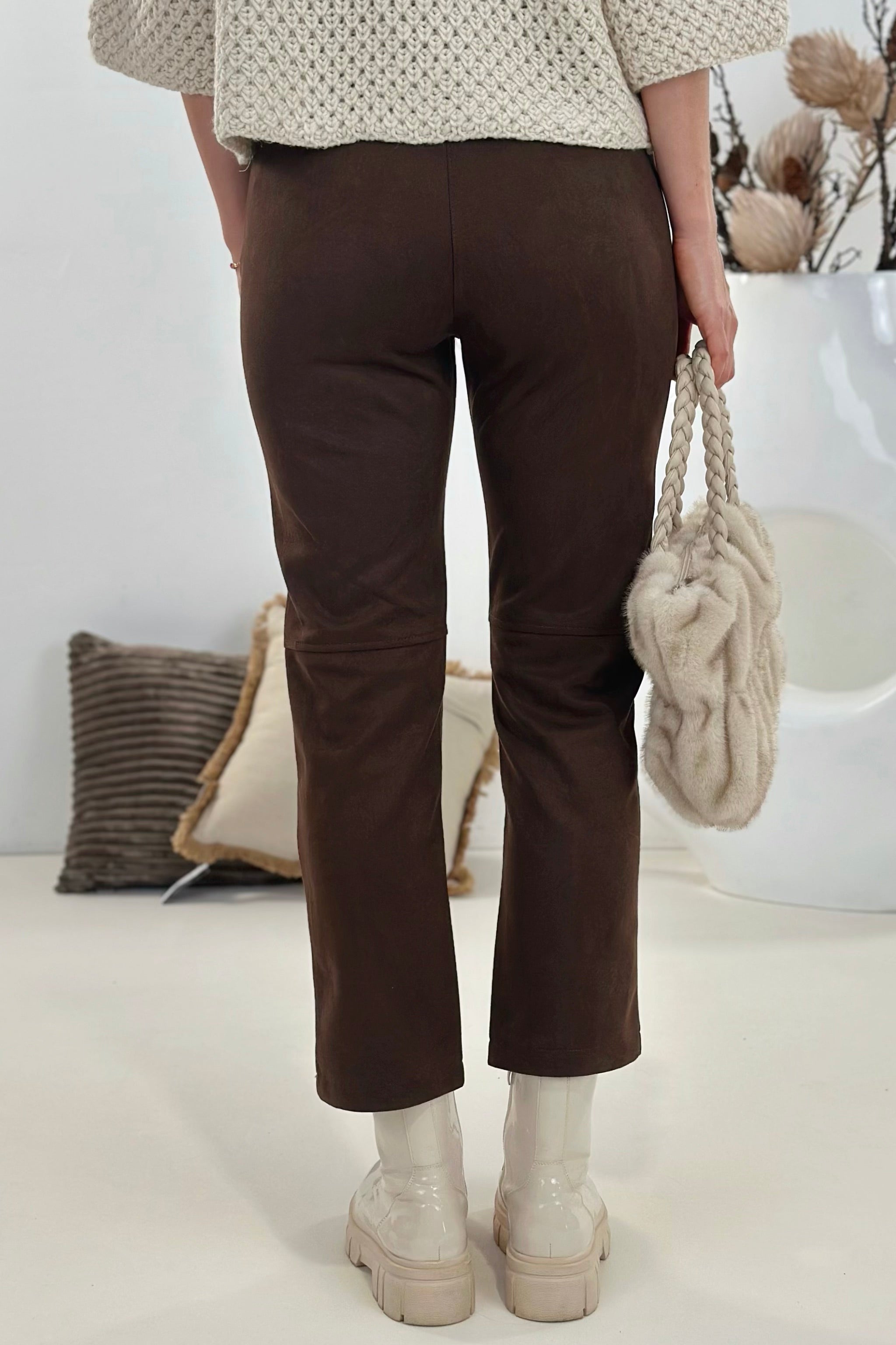 Highwaist Hose in Veloursleder-Optik, schoko