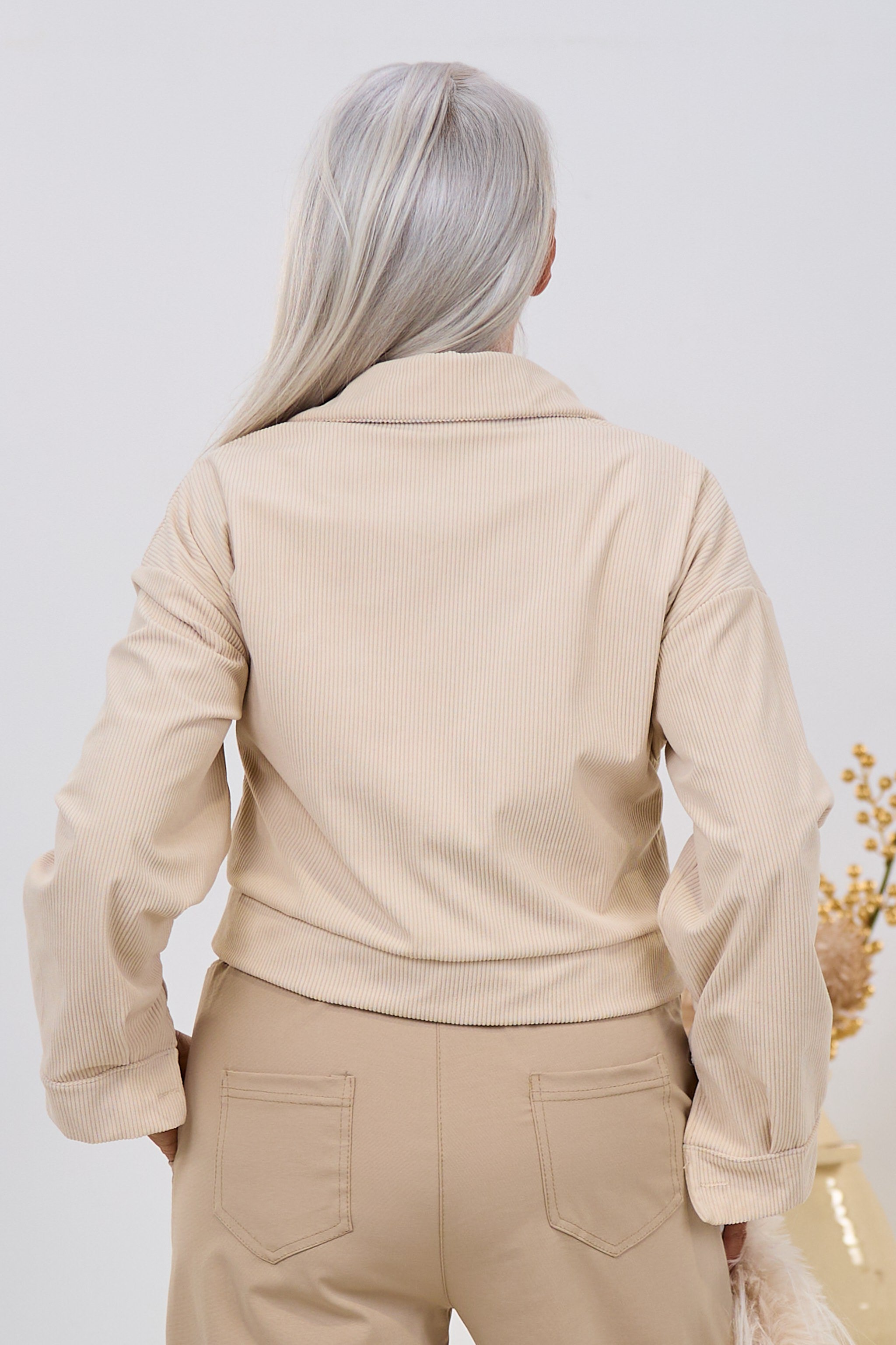 kurze Cord-Hemdjacke, creme