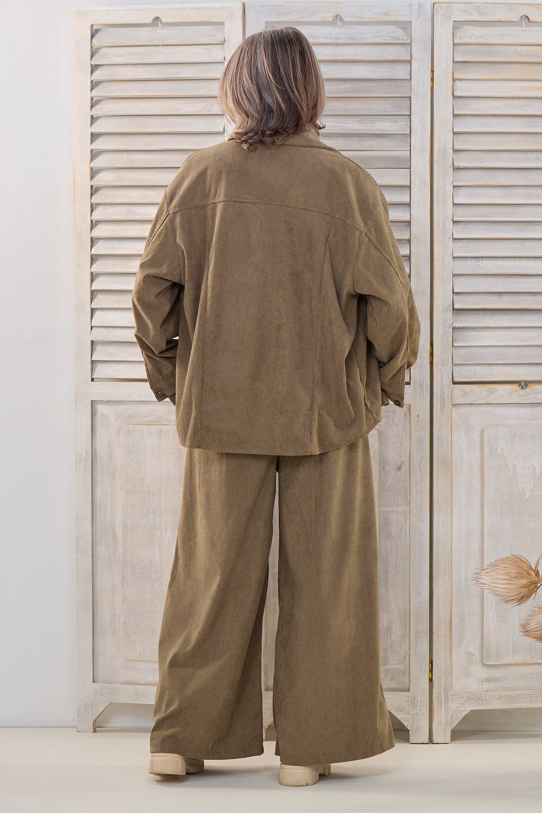 Lange Cord-Hemdjacke, schlamm