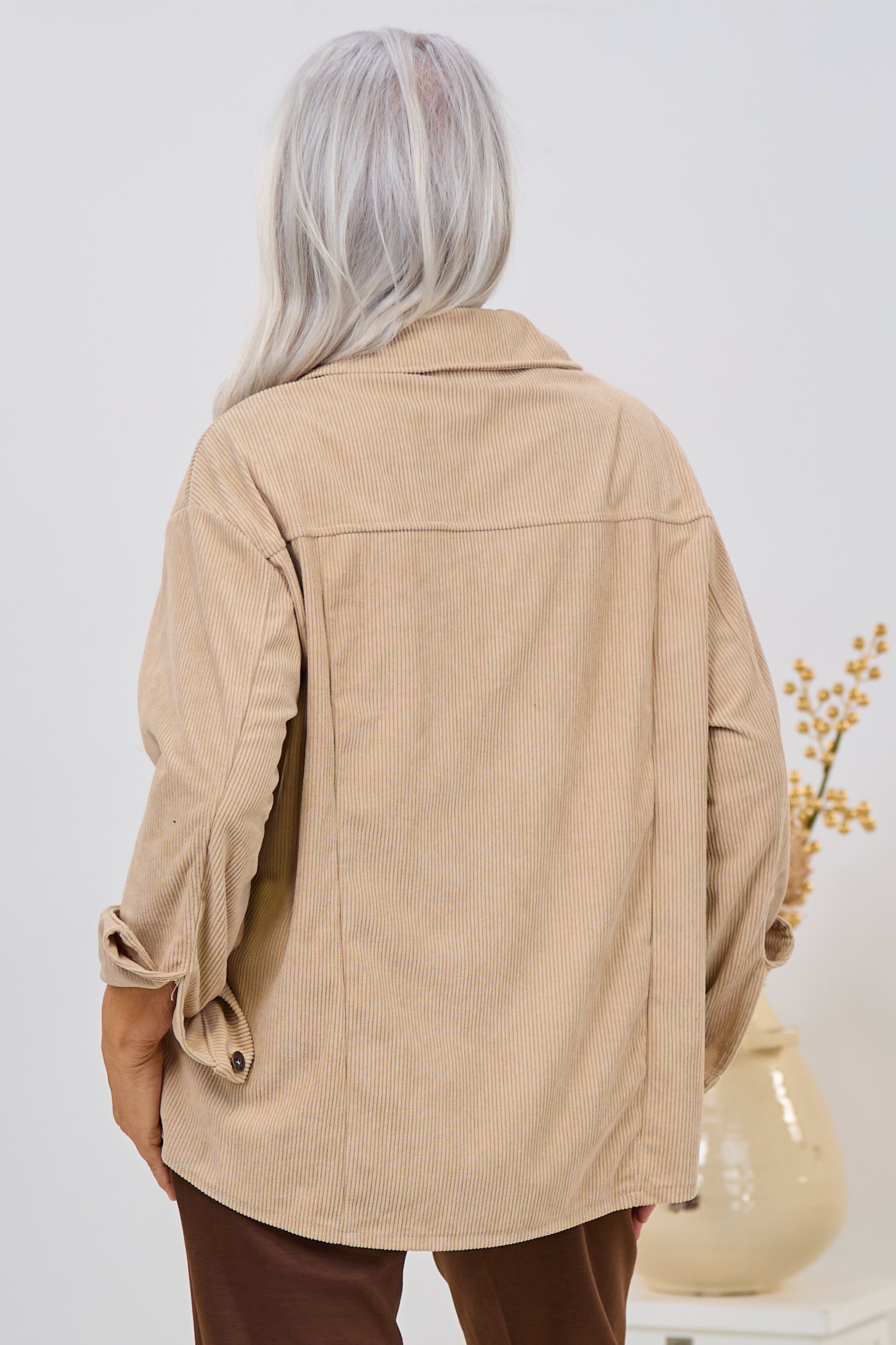Lange Cord-Hemdjacke, beige