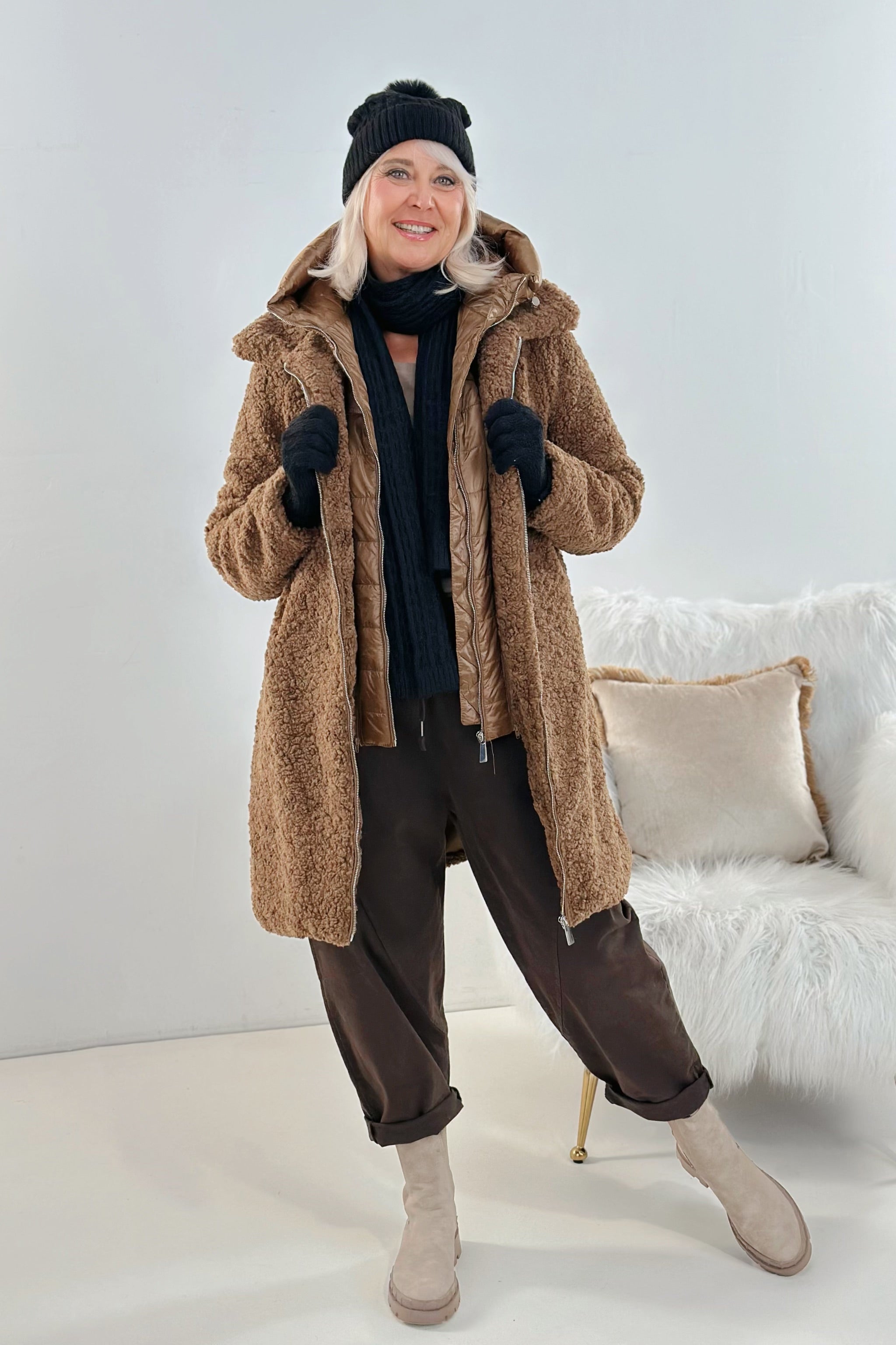 Teddy short coat with quilted insert, brown