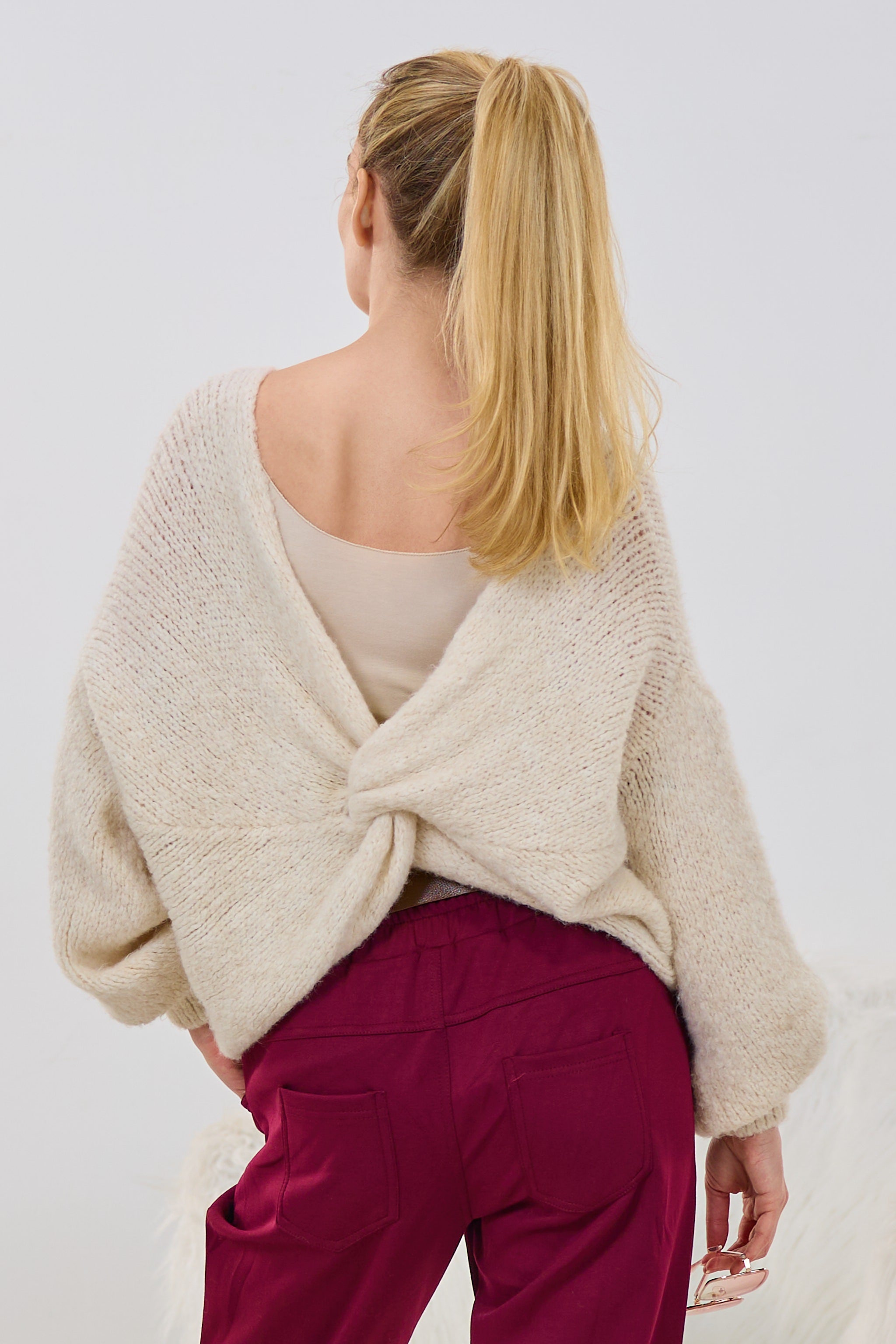 Pulli mit raffiniertem Vorderteil, hell beige