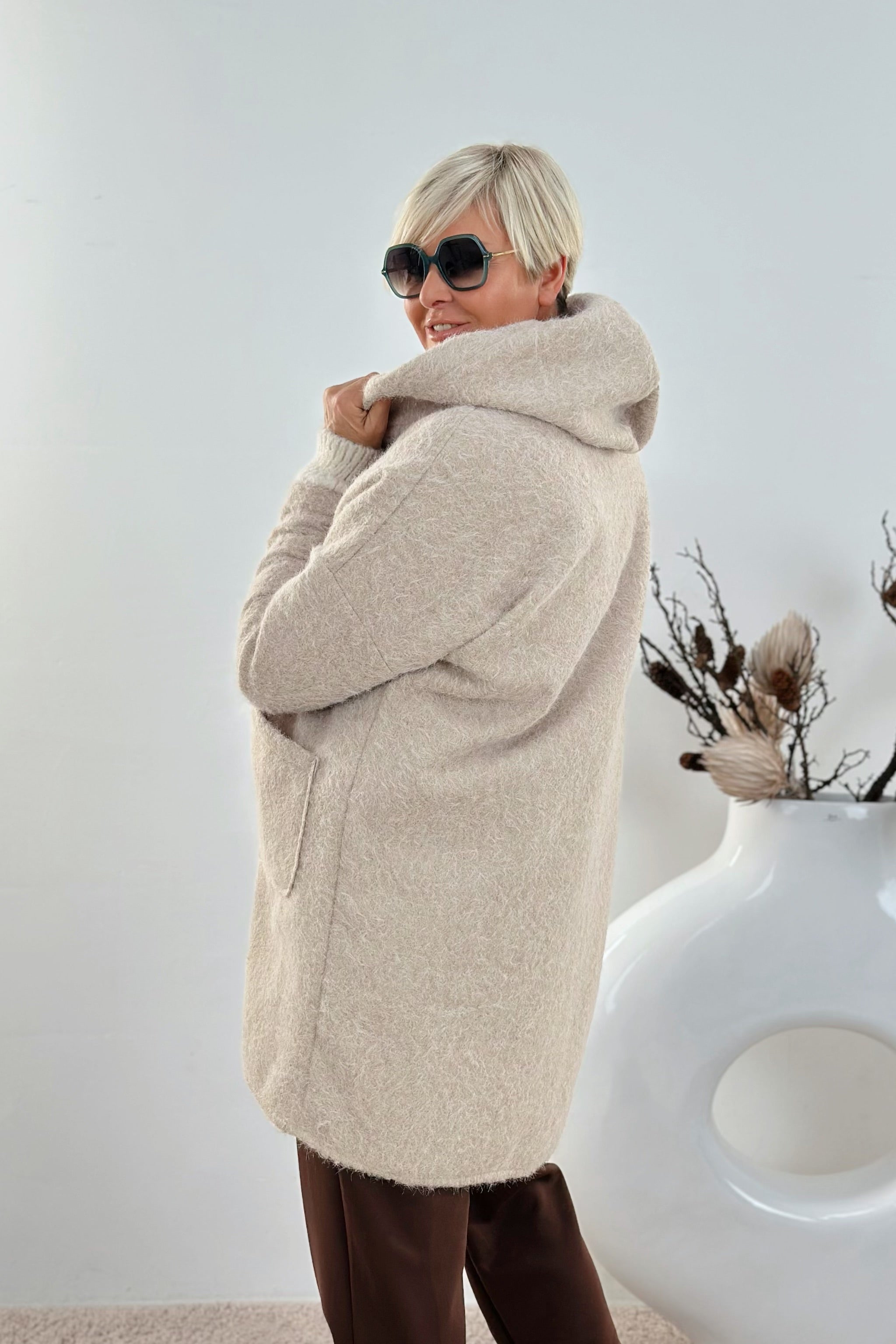 Leichte Kapuzenjacke in Woll-Optik, beige