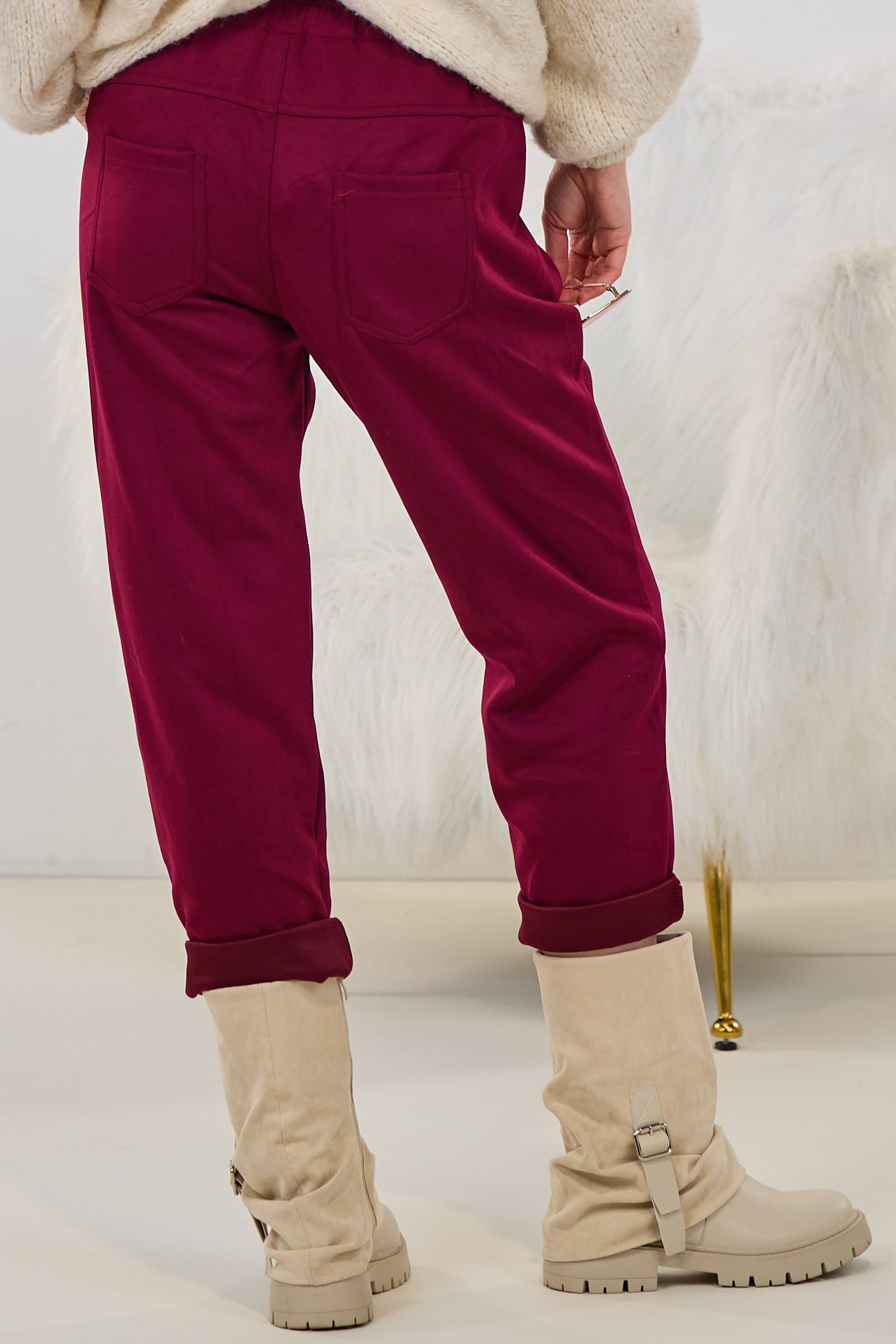 Cozy Hose mit Gürtel, bordeaux
