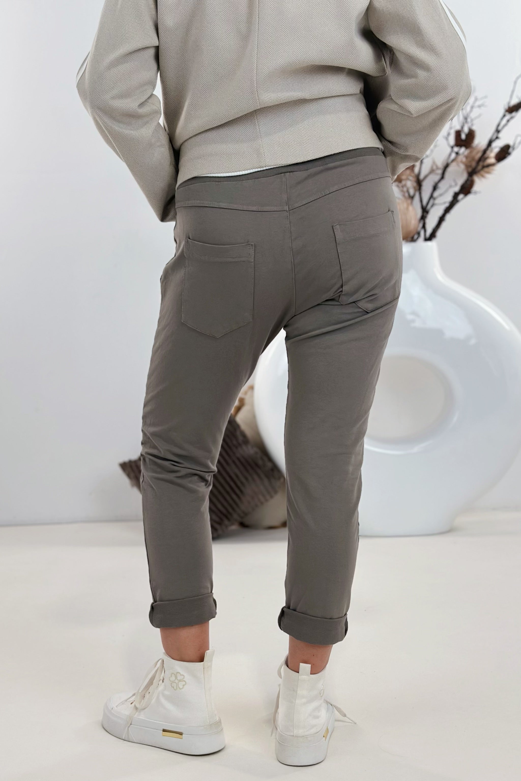 Joggpants mit großen Taschen, taupe