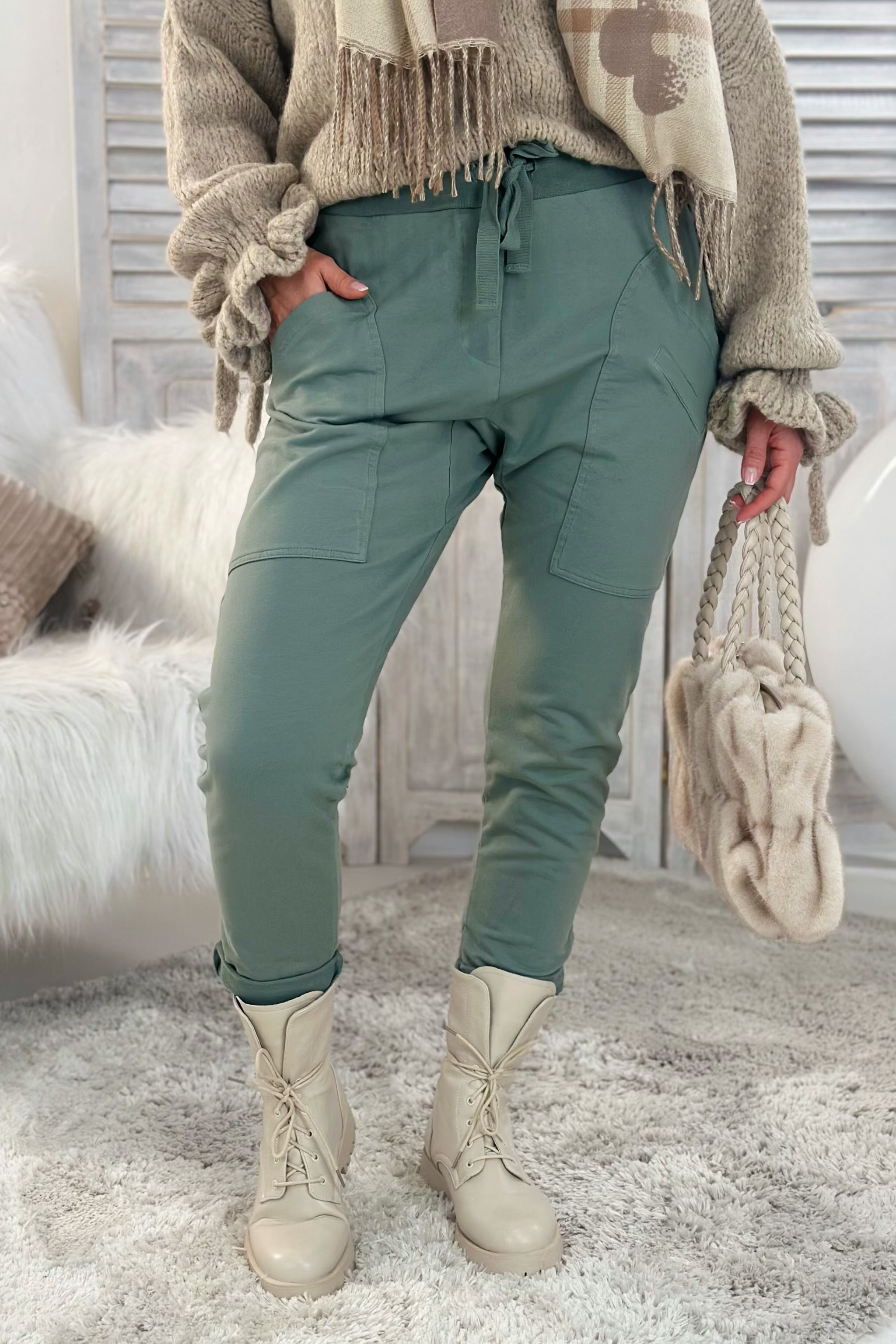 Joggpants mit großen Taschen, hell khaki