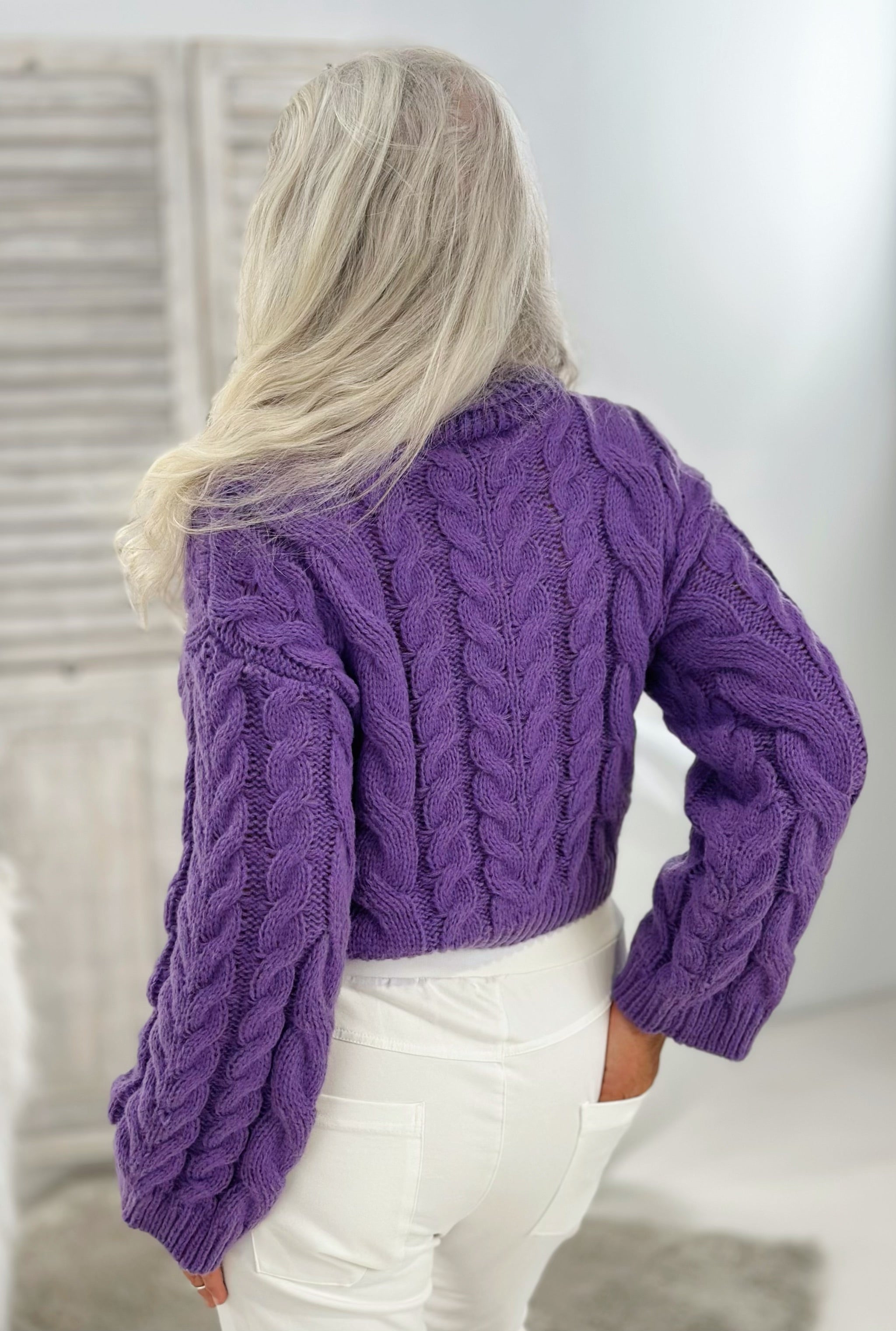 Crop Top Pulli mit Zopfmuster, lila