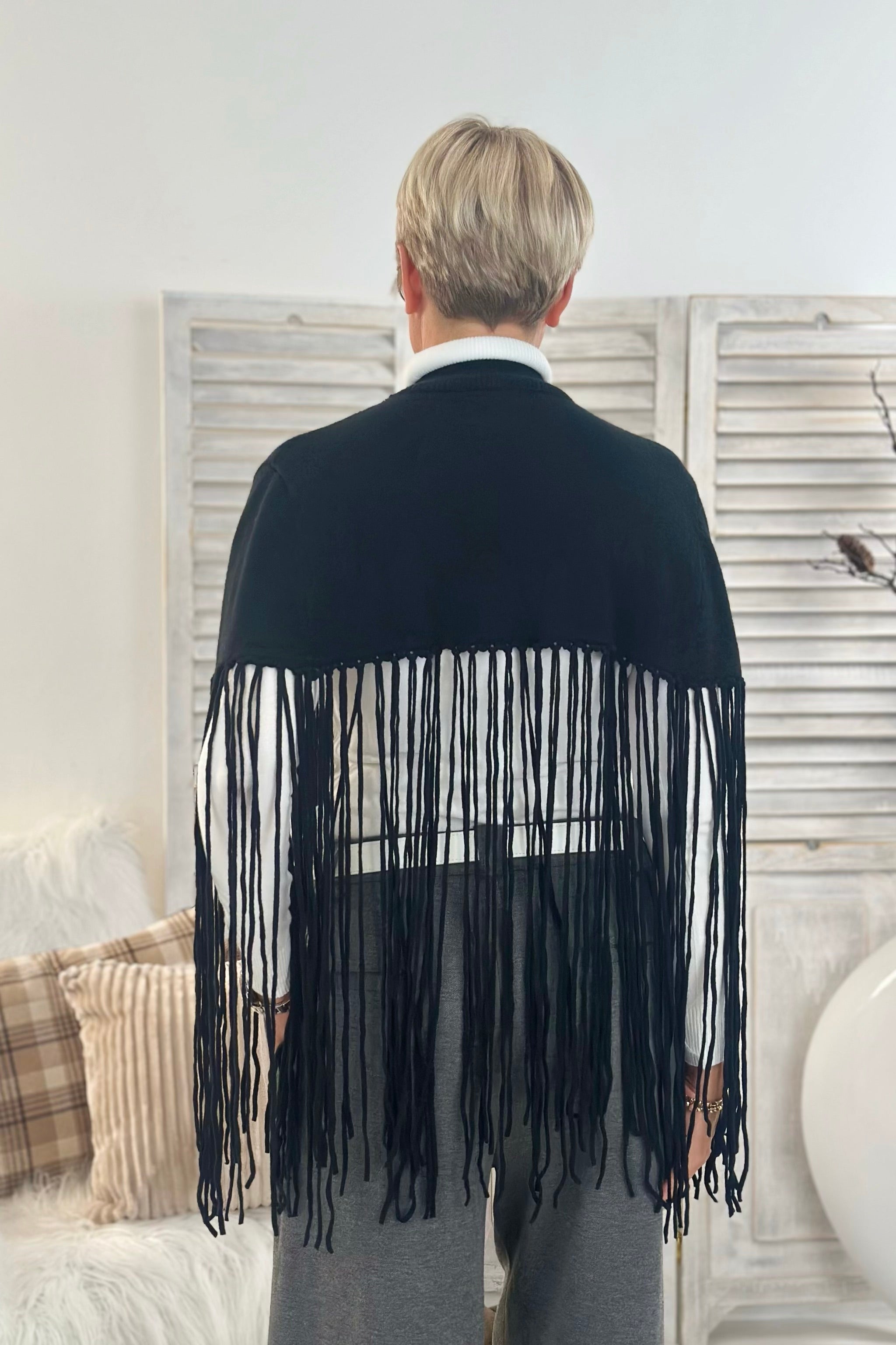 Poncho/Sweater, black