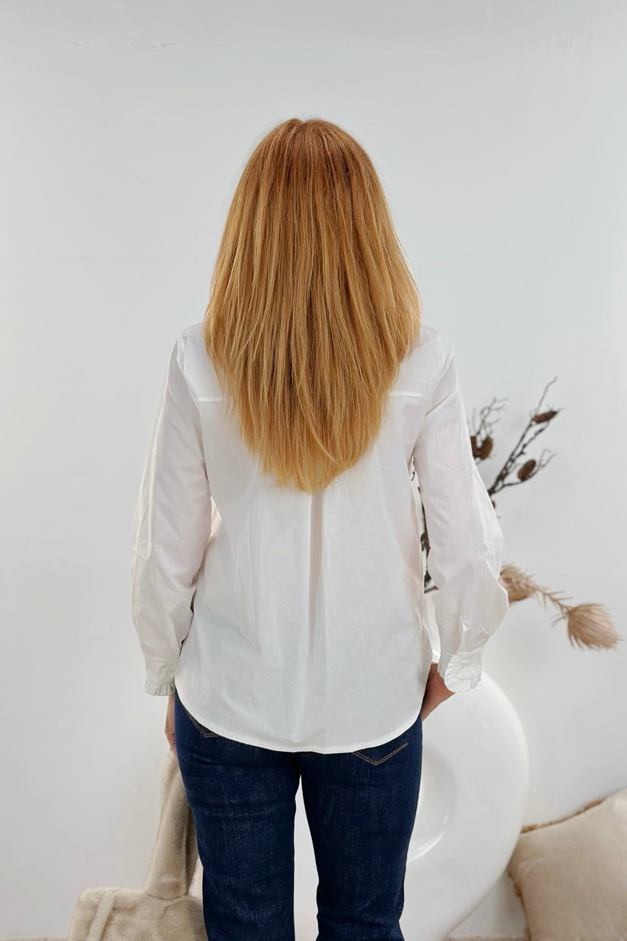 Bluse mit Rüschen-Stehkragen, weiß