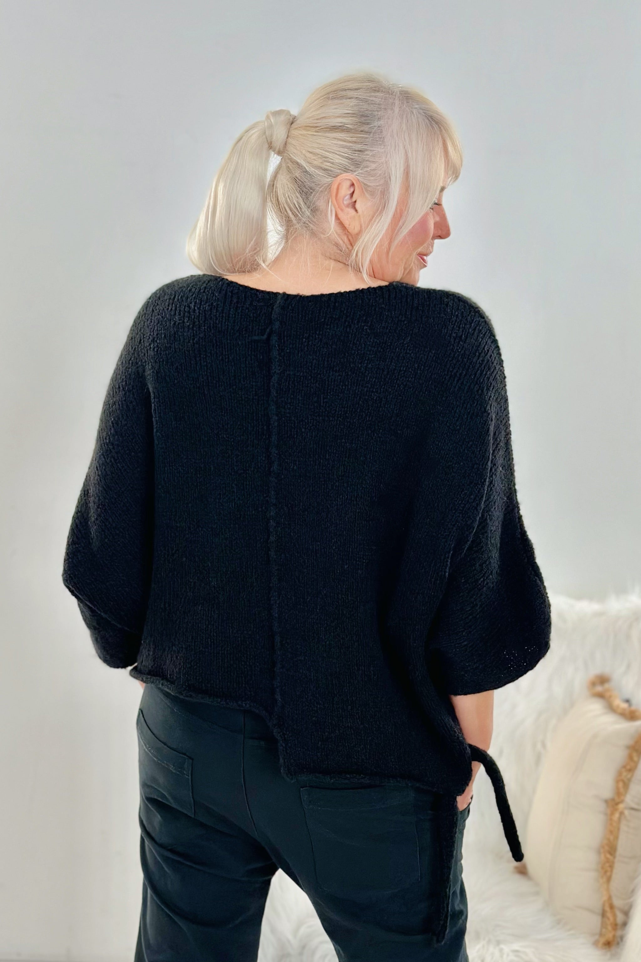 Asymmetrischer Strickpulli, schwarz