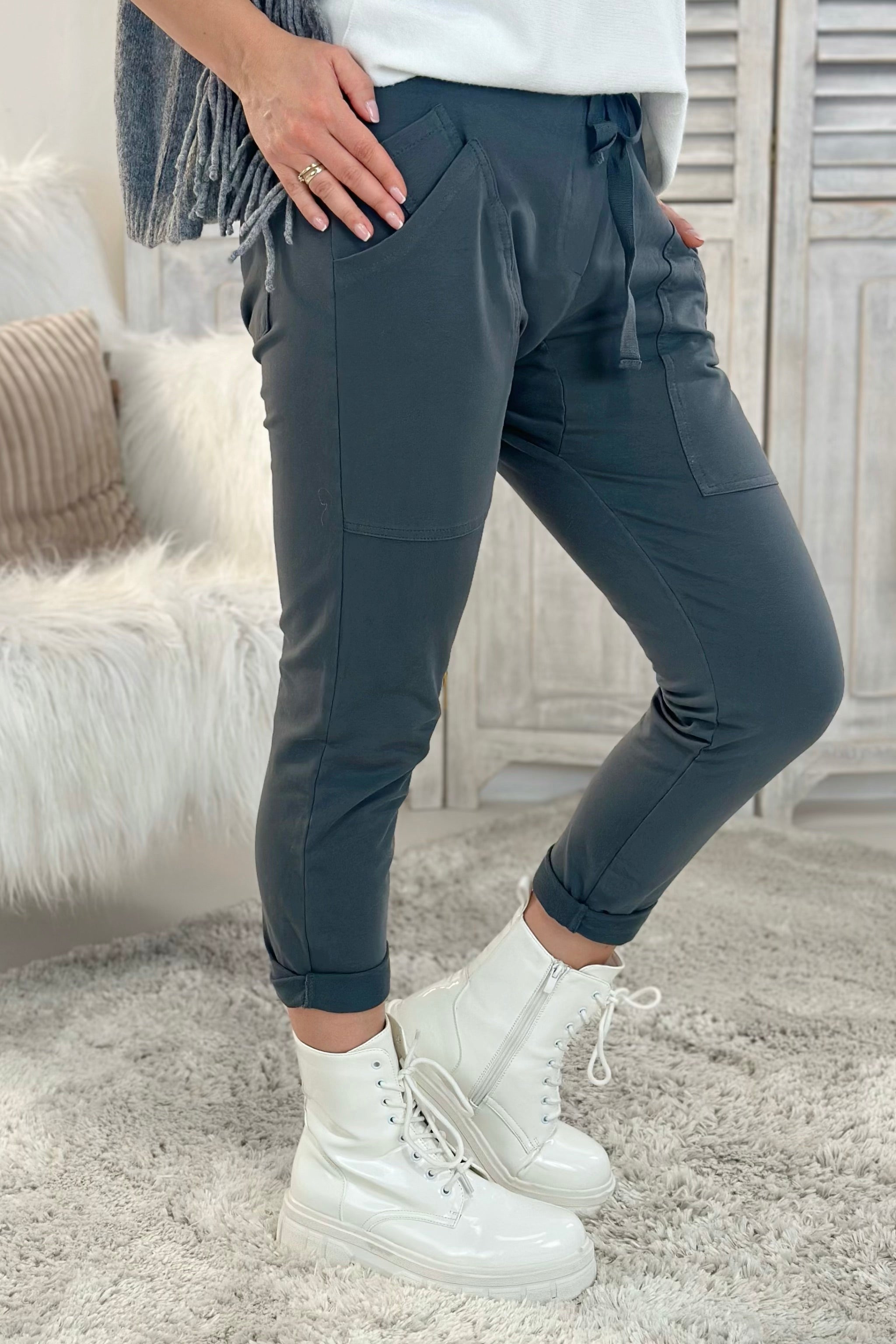 Joggpants mit großen Taschen, anthrazit