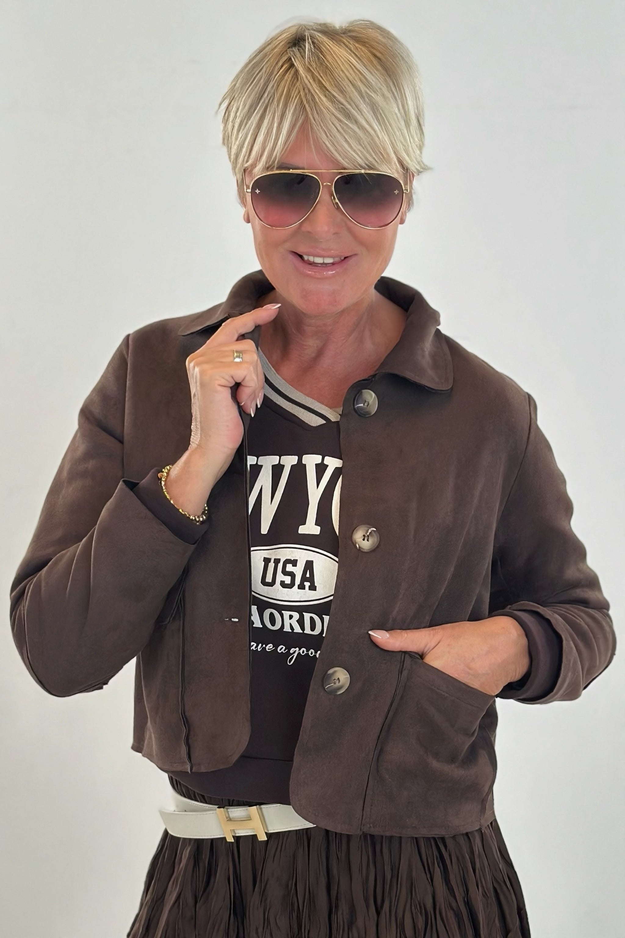 kurze Hemdjacke in Velours-Optik, braun
