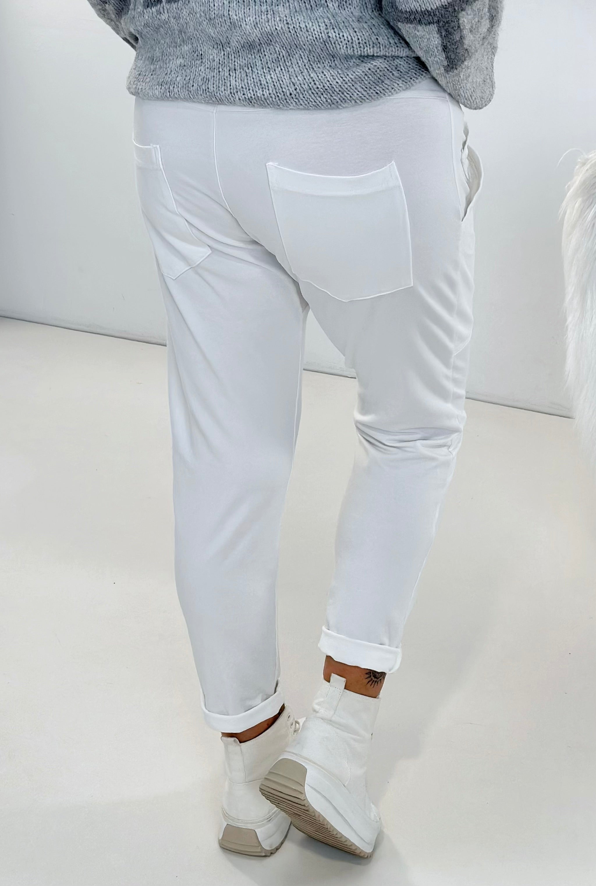 Joggpants mit großen Taschen, weiß