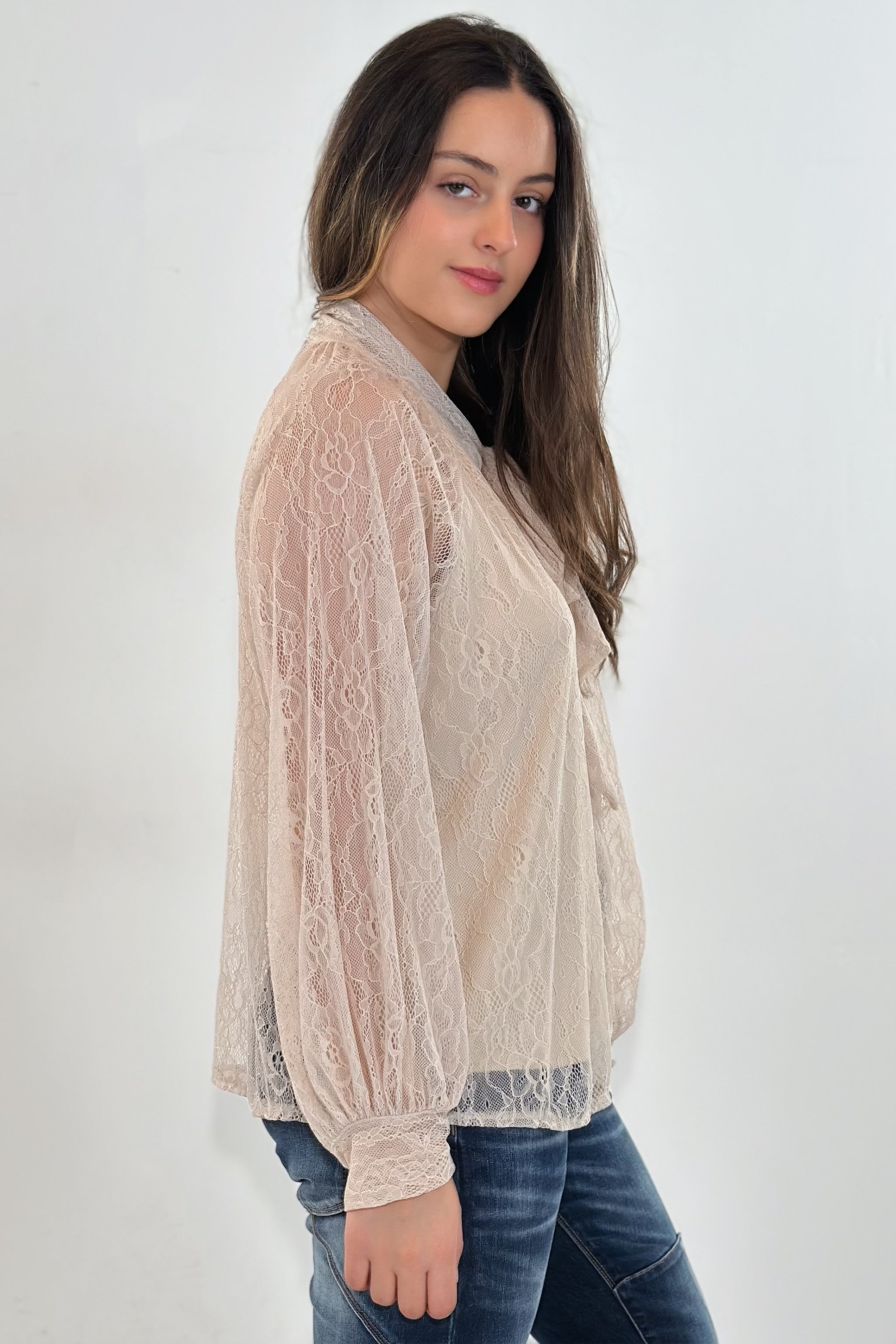 Spitzenbluse mit Schleife, beige