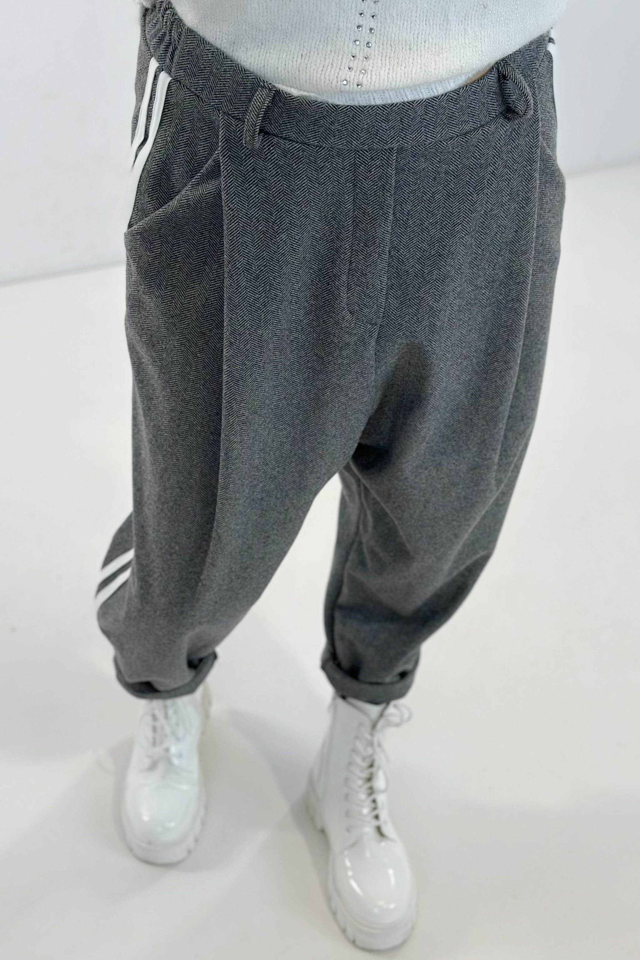 Baggy Hose Fischgrät, grau