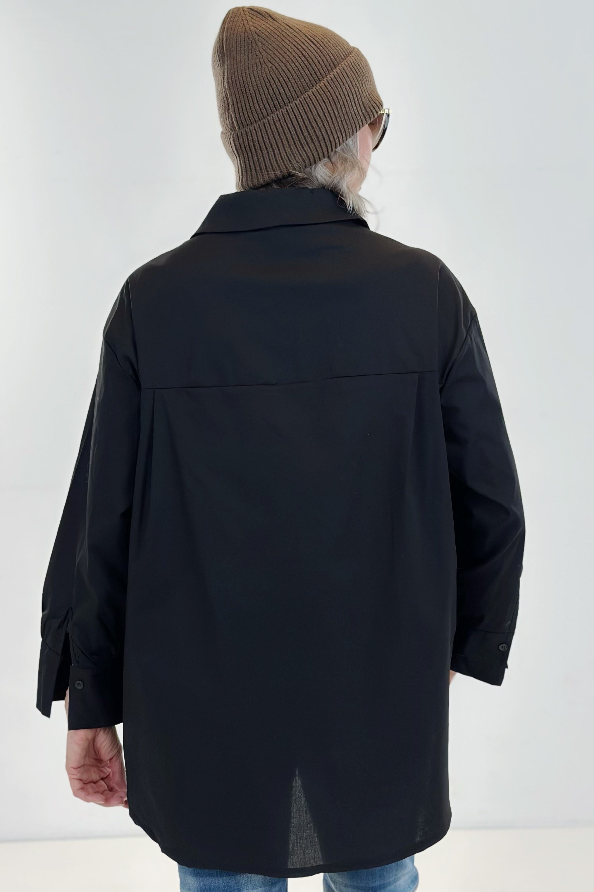 Oversized Bluse mit verdeckter Knopfleiste, schwarz
