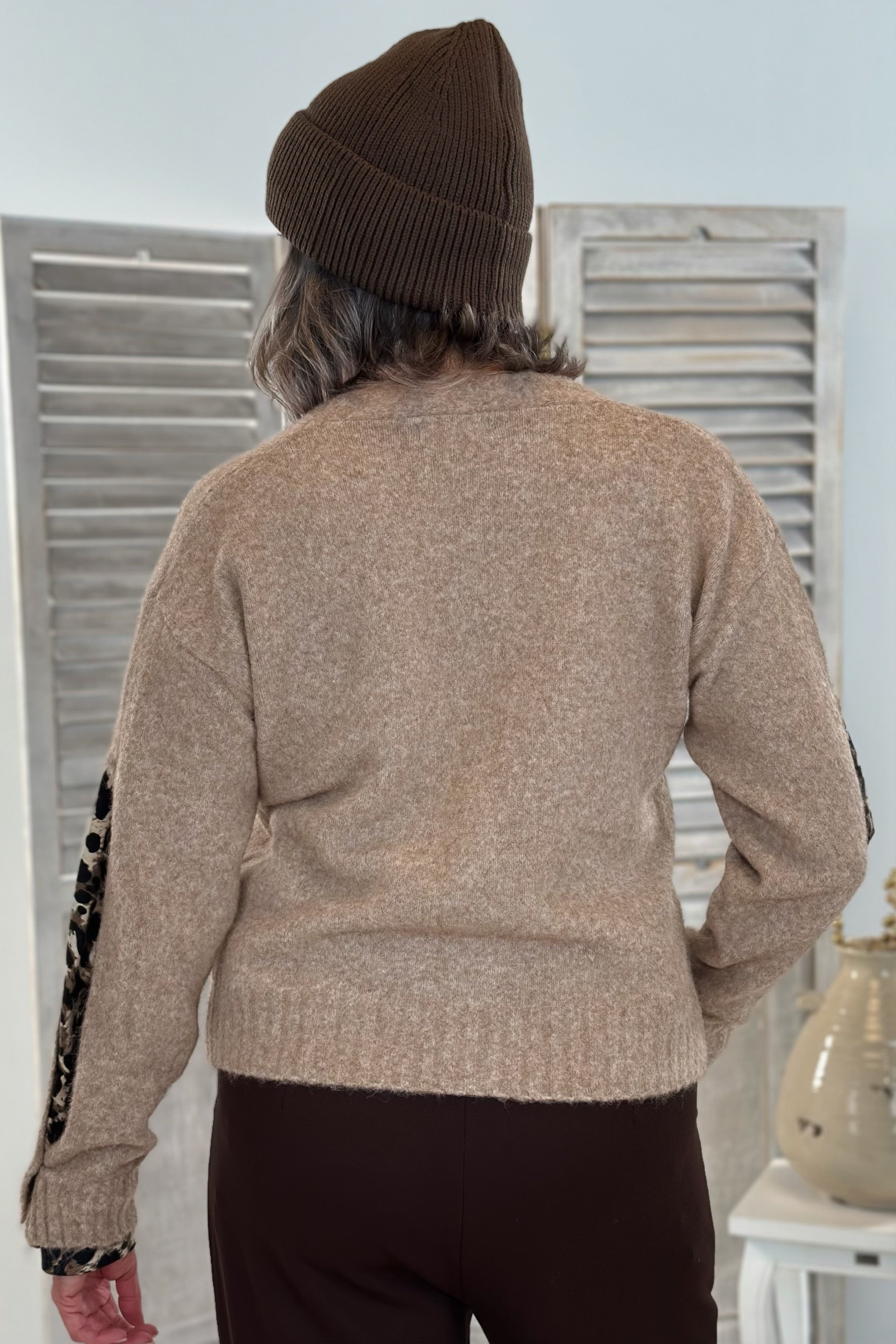 Cardigan mit Leo-Einsatz, camel-meliert