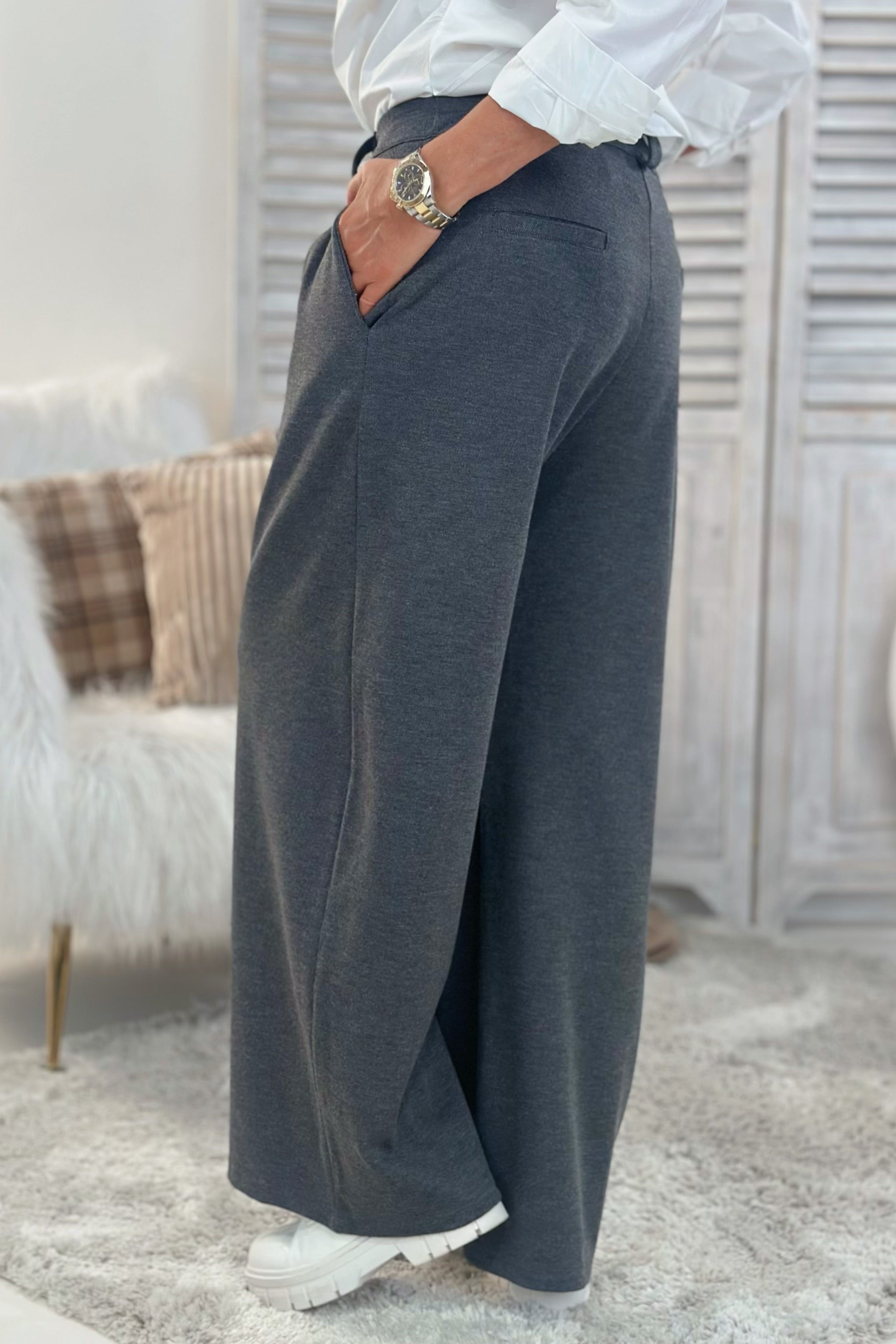 Herbstliche Hose mit Kellerfalten, grau-meliert