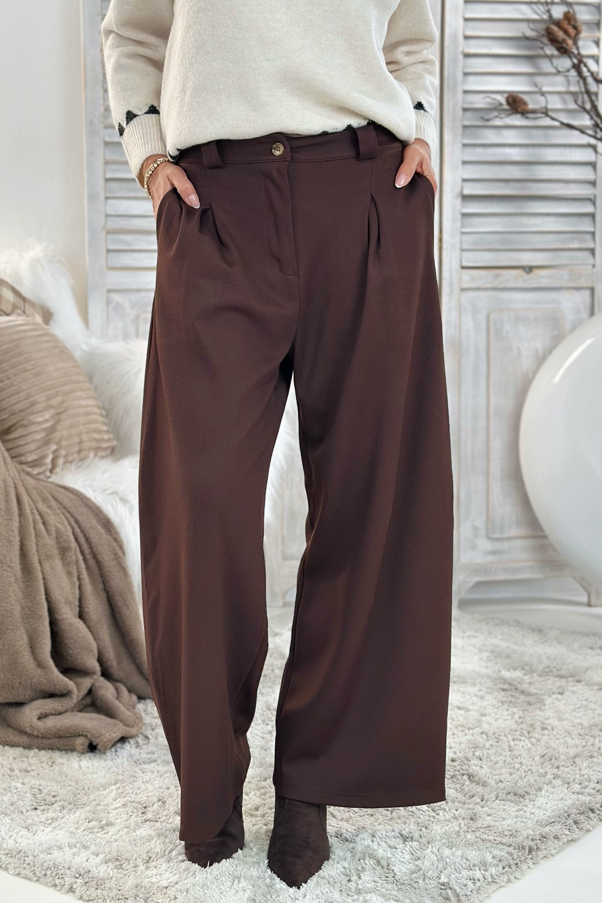 Herbstliche Hose mit Kellerfalten, braun