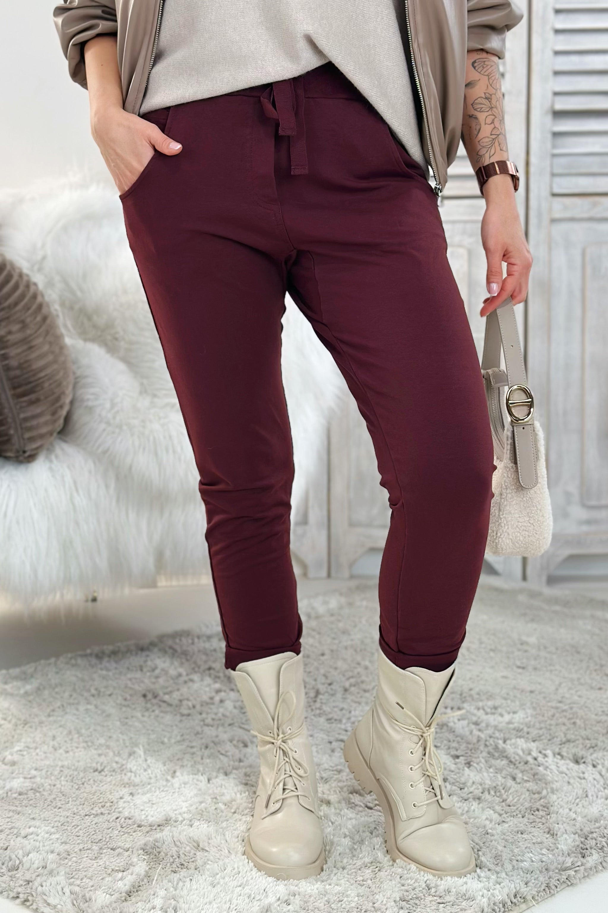 Joggpants mit normalen Taschen, bordeaux