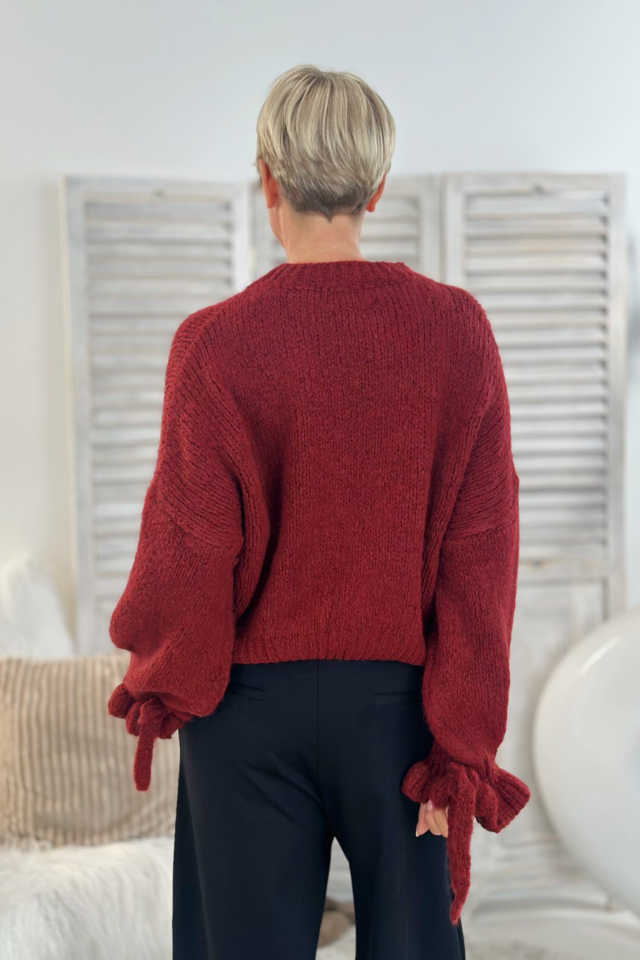 Strickpulli mit langen Rüschenärmeln, bordeaux