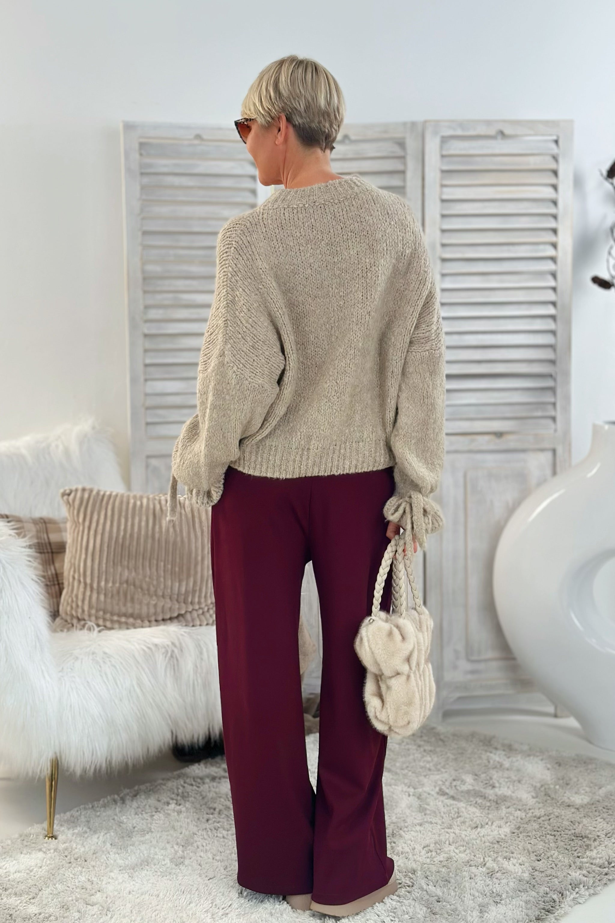 Strickpulli mit langen Rüschenärmeln, beige